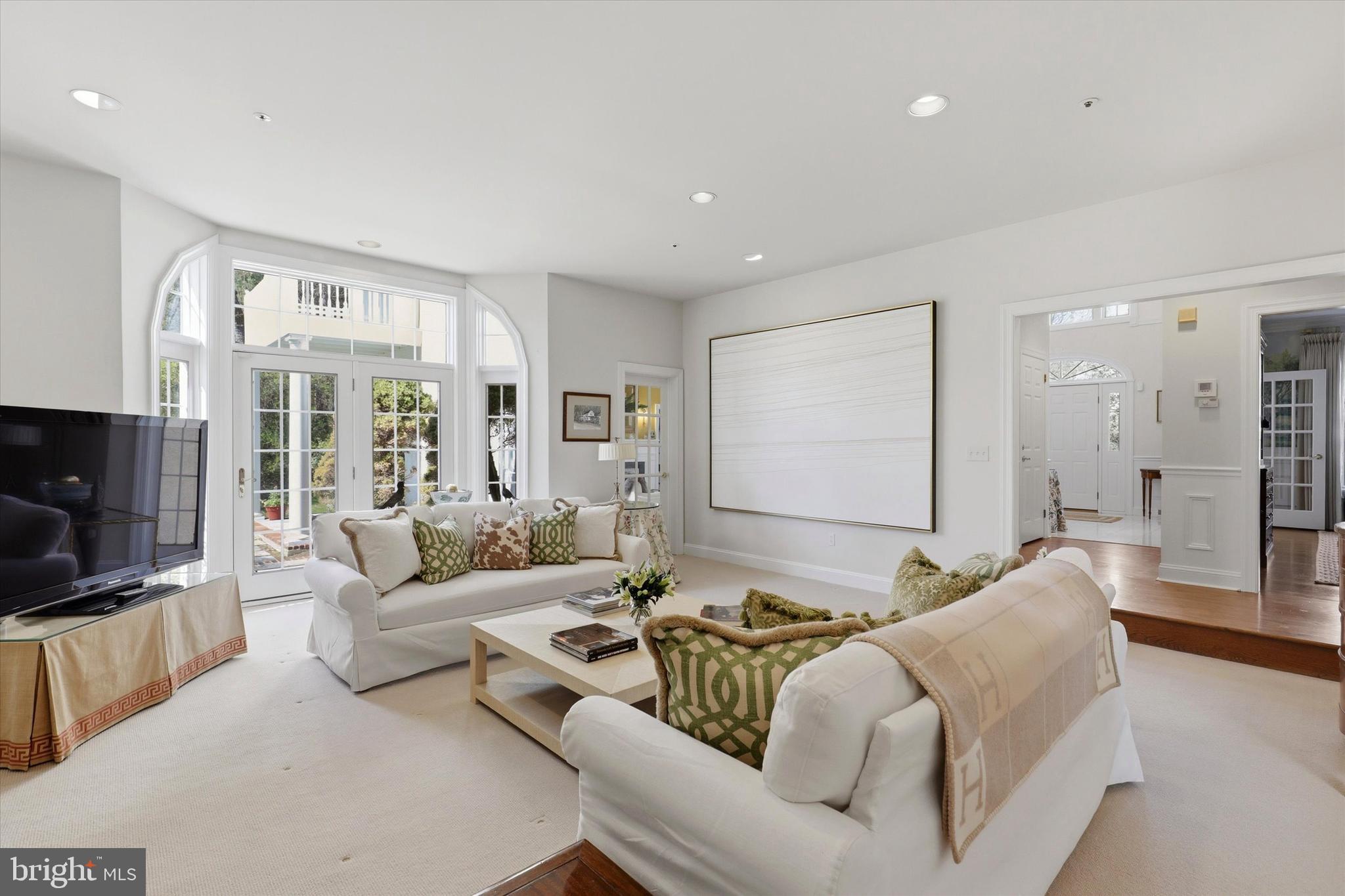 COUNTRY CLUB ESTS - Residential