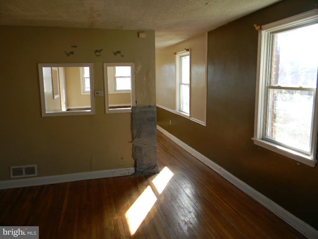 FRANKFORD - Residential