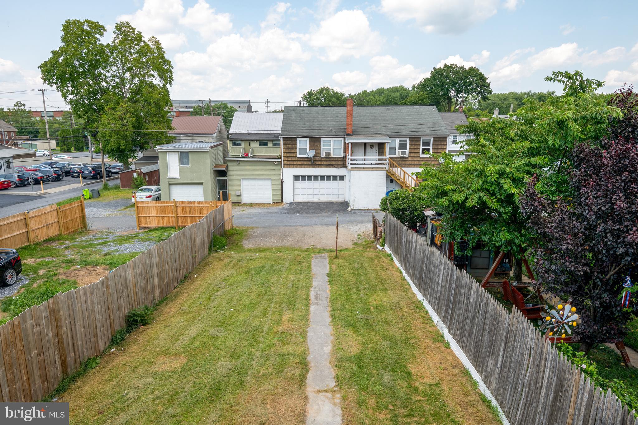 SOUTH LEBANON - Residential