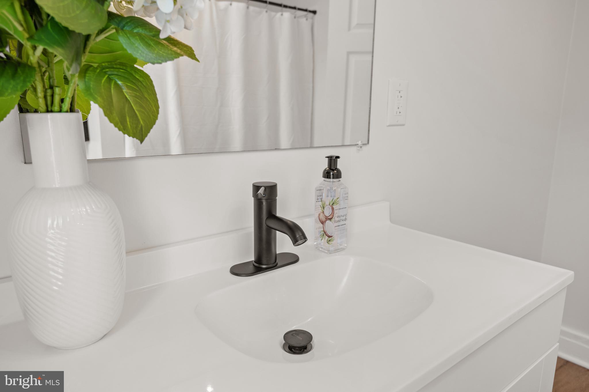 SOUTH LEBANON - Residential