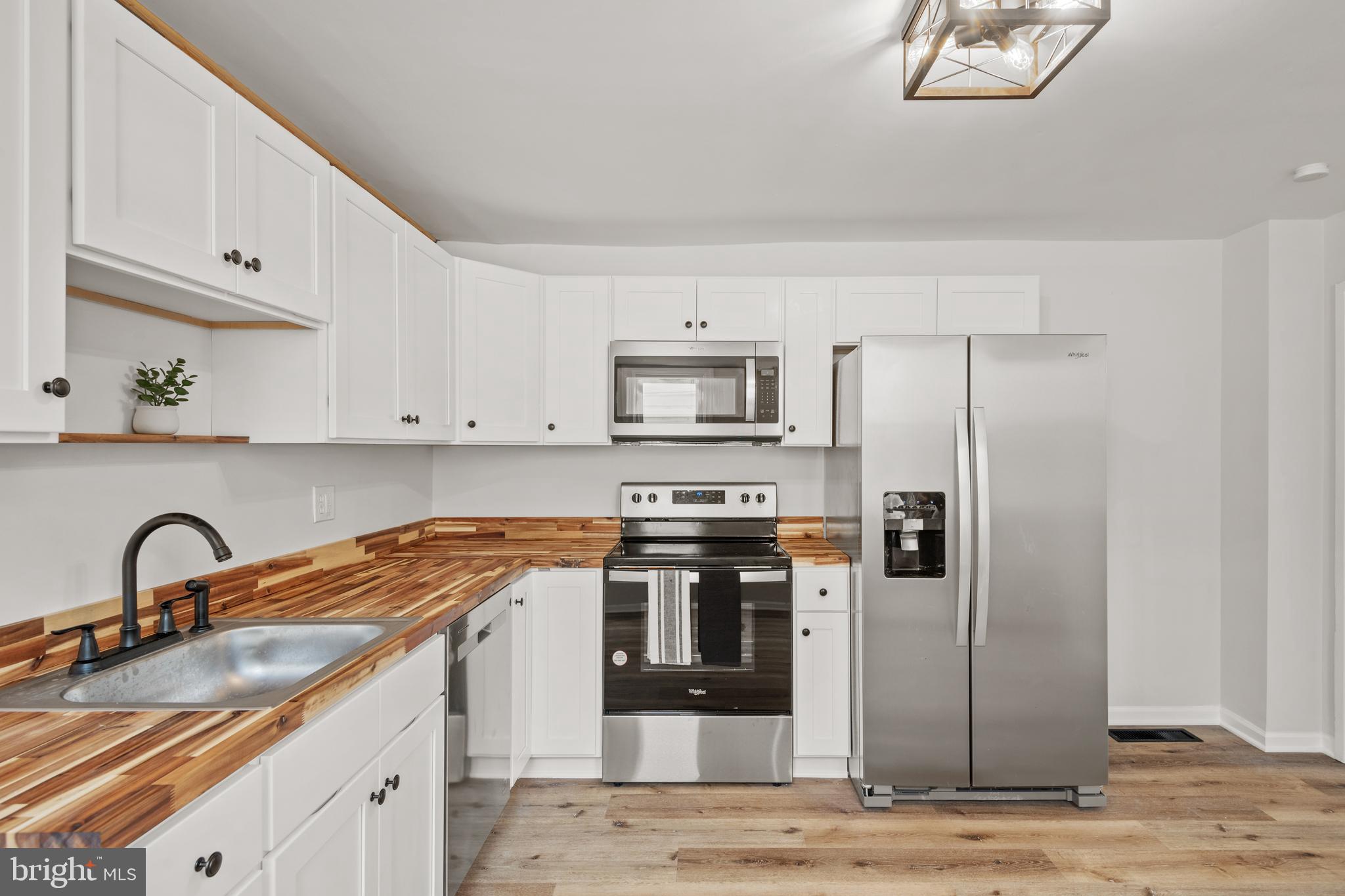 SOUTH LEBANON - Residential