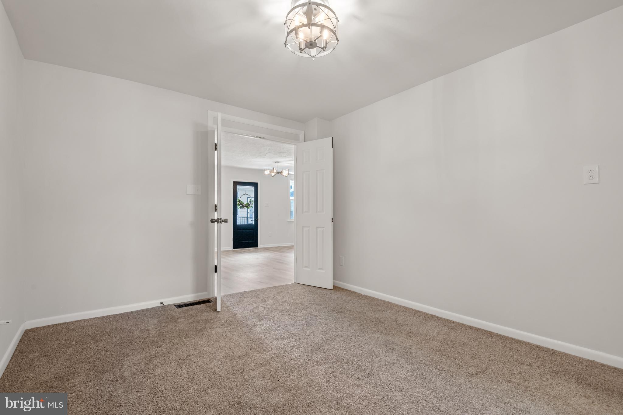 SOUTH LEBANON - Residential