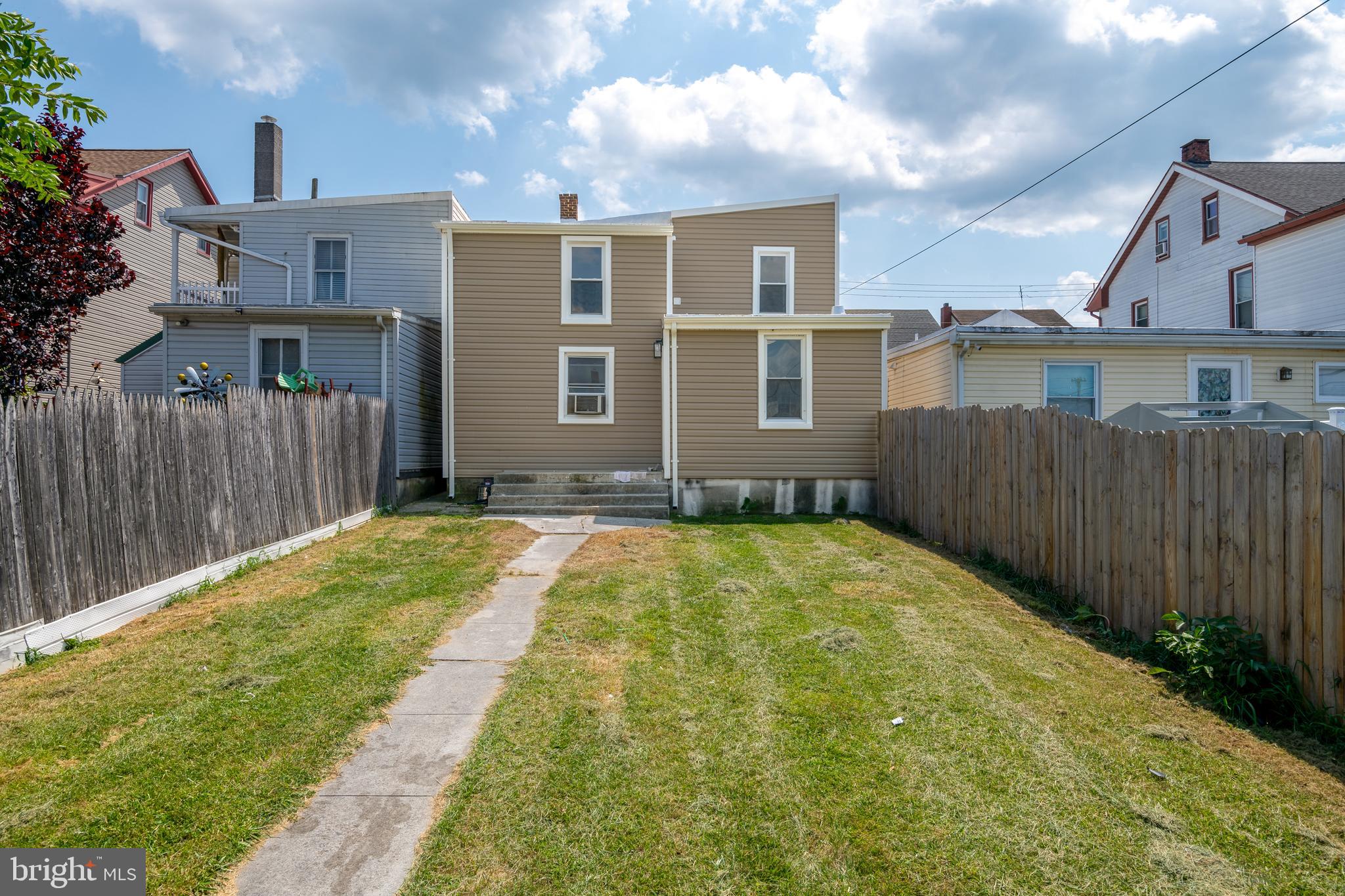 SOUTH LEBANON - Residential