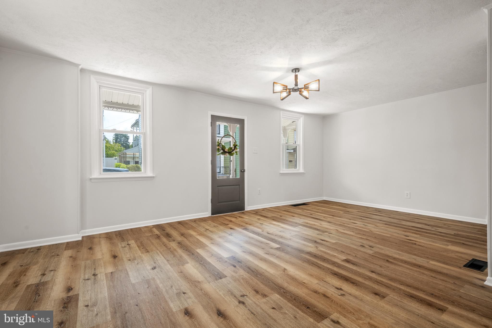 SOUTH LEBANON - Residential