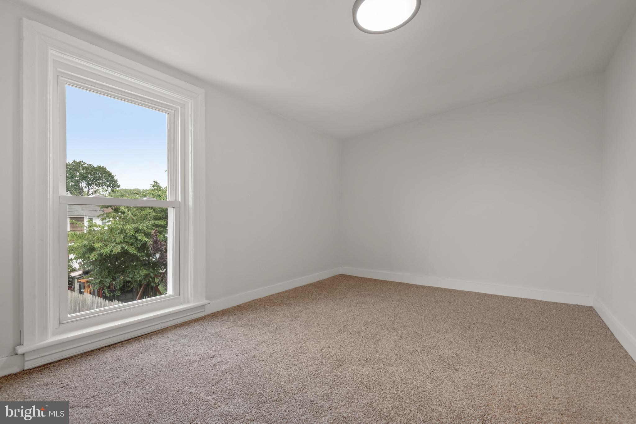 SOUTH LEBANON - Residential