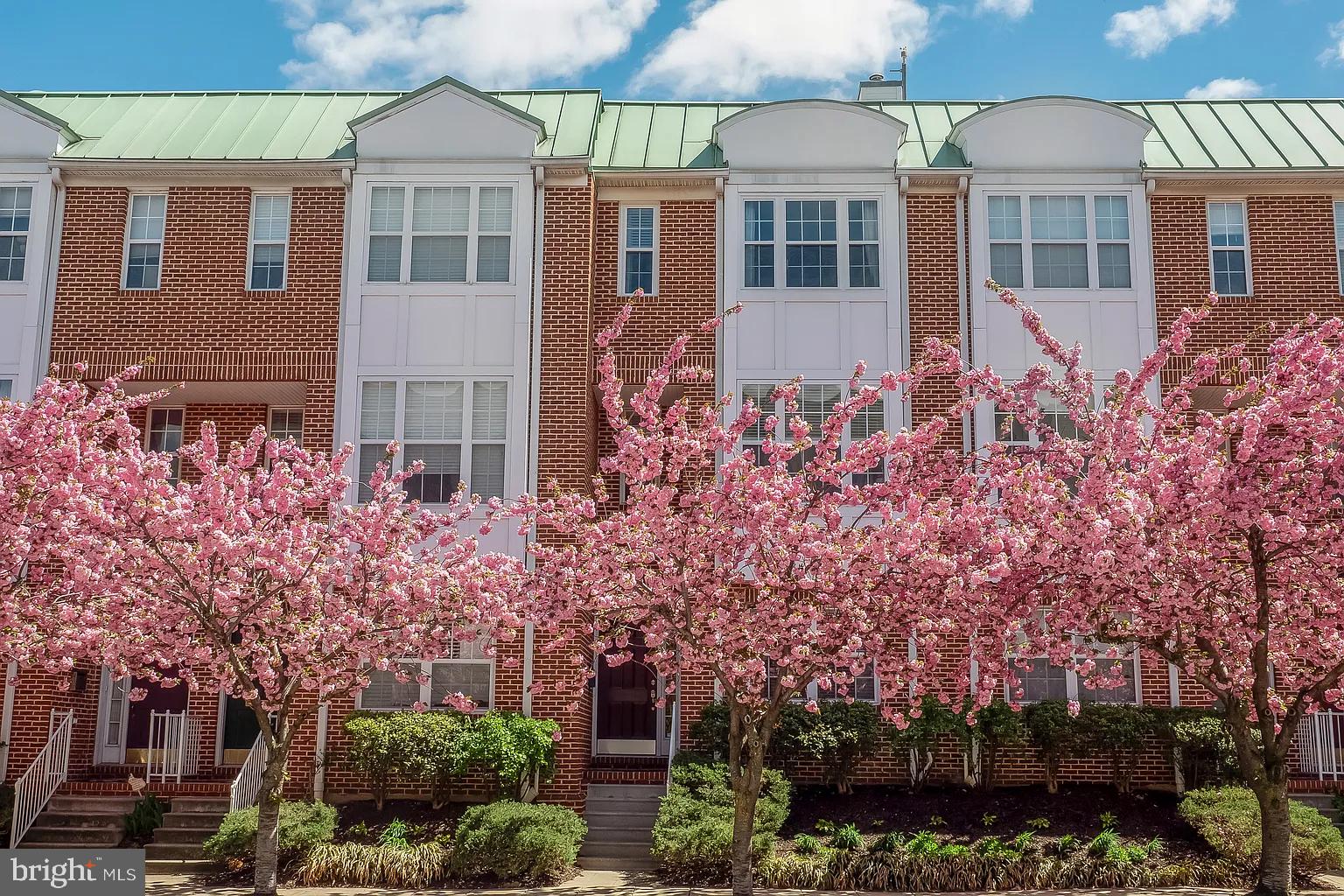 CANTON GABLES - Residential