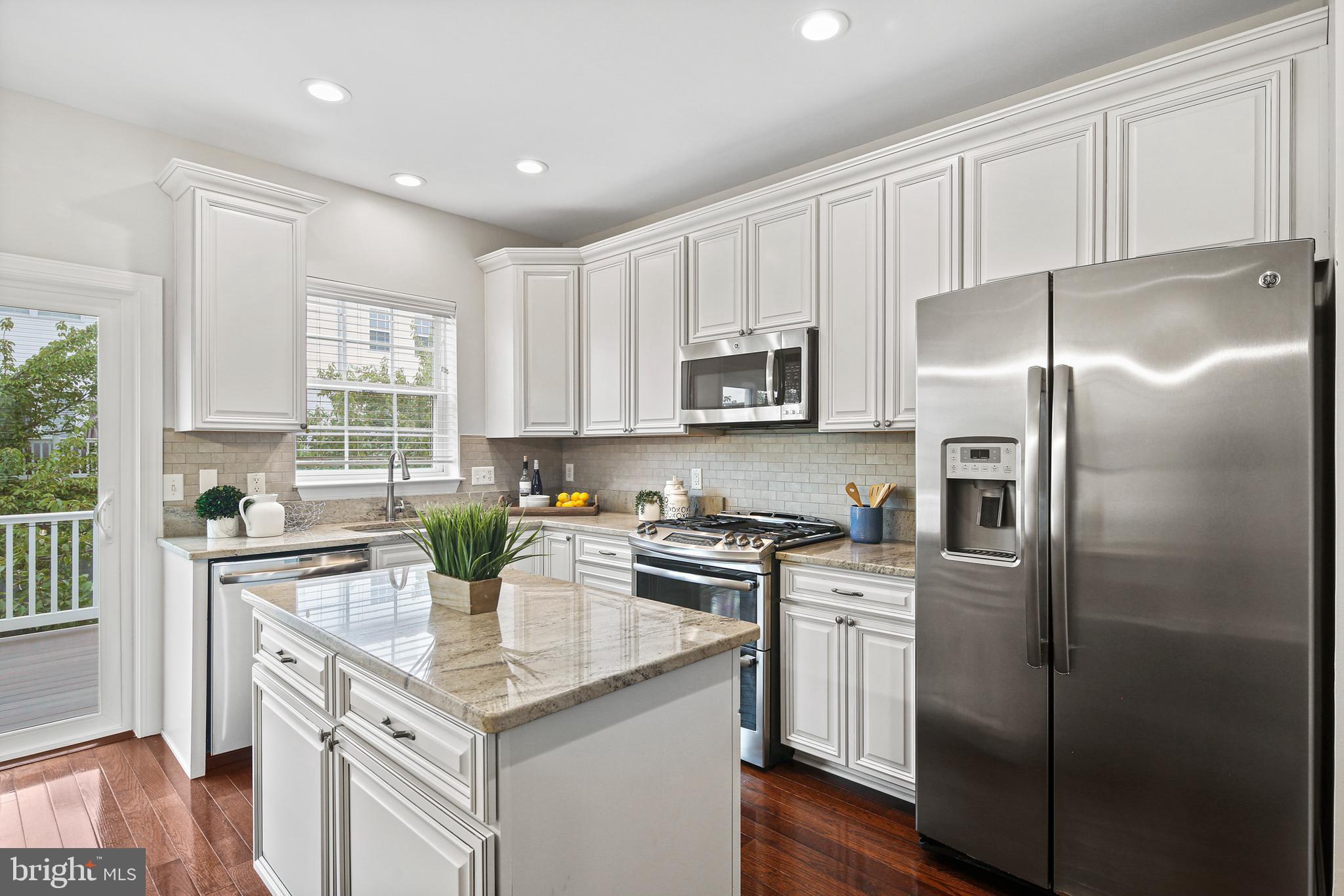 CANTON GABLES - Residential