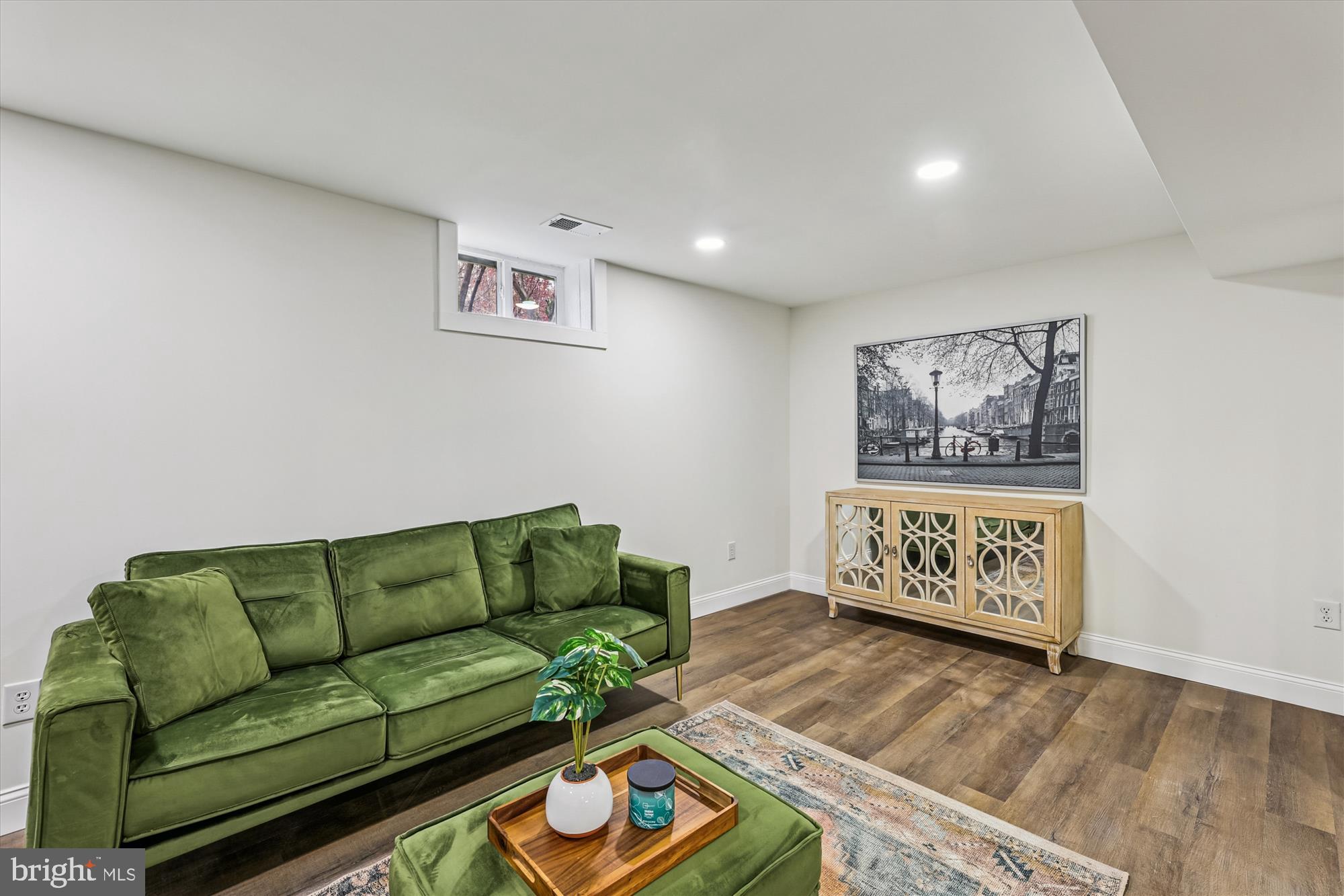 DU MAR ESTATES - Residential