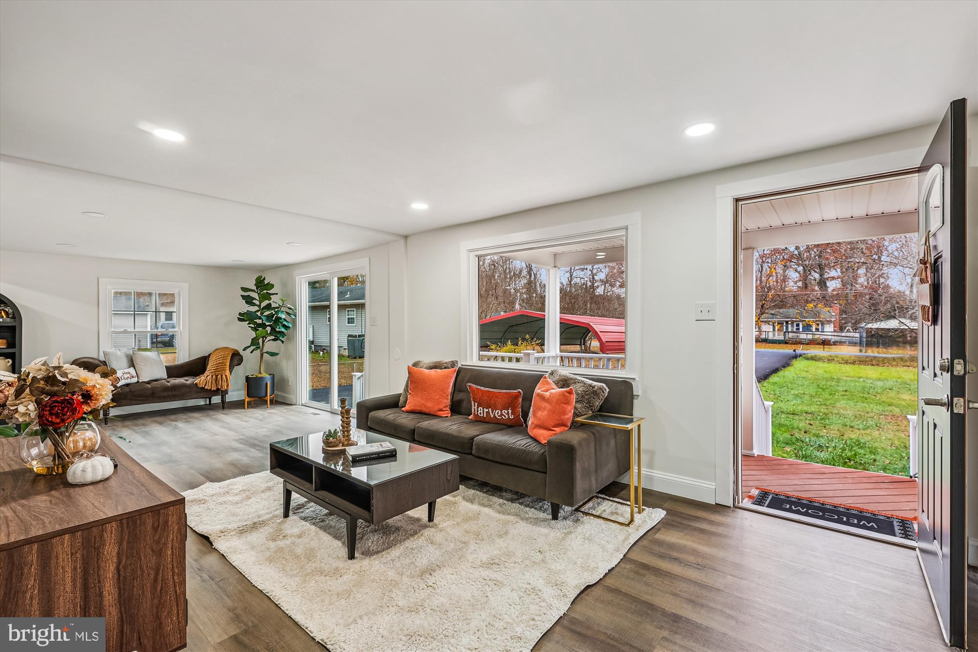 DU MAR ESTATES - Residential