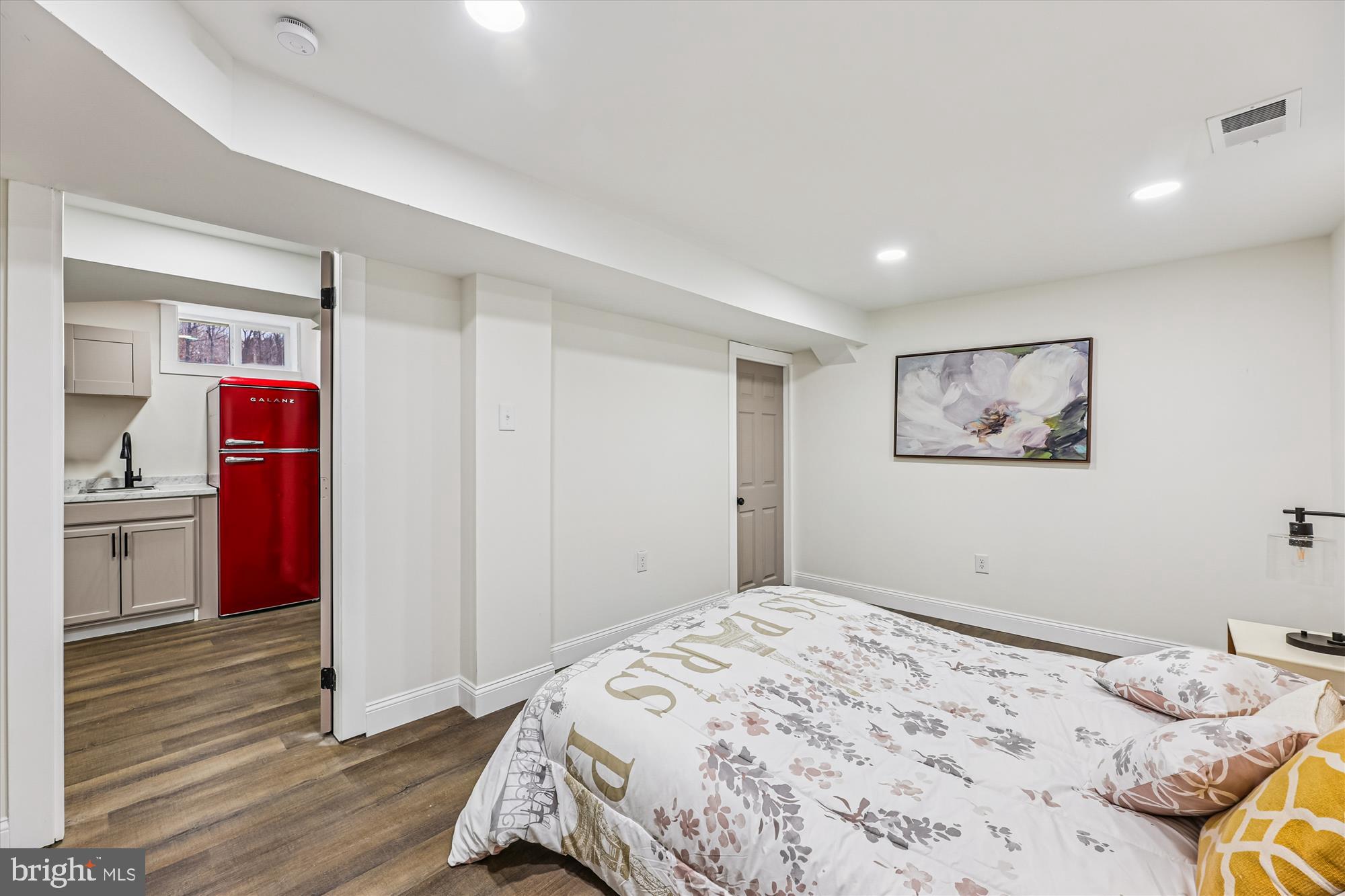 DU MAR ESTATES - Residential