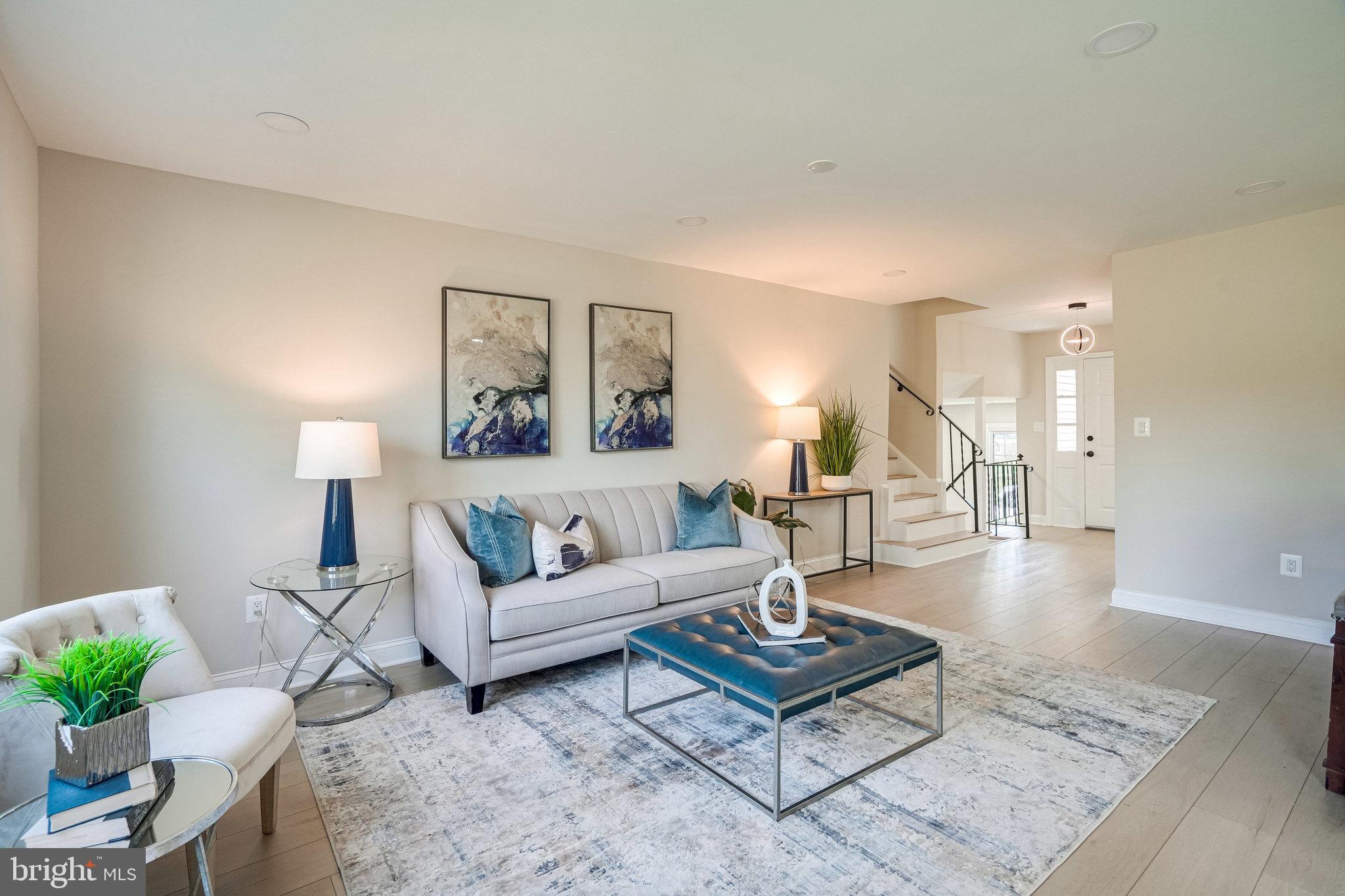 QUINCE ORCHARD KNOLLS - Residential