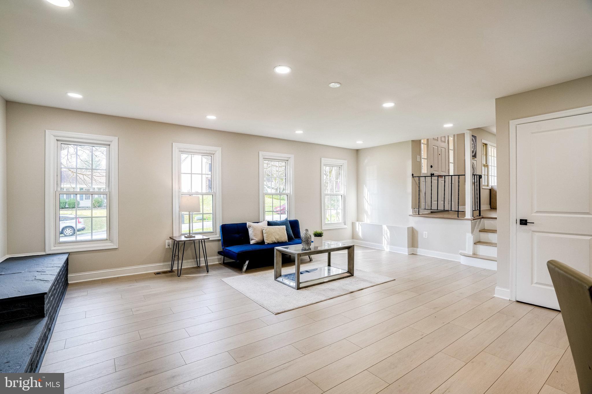 QUINCE ORCHARD KNOLLS - Residential