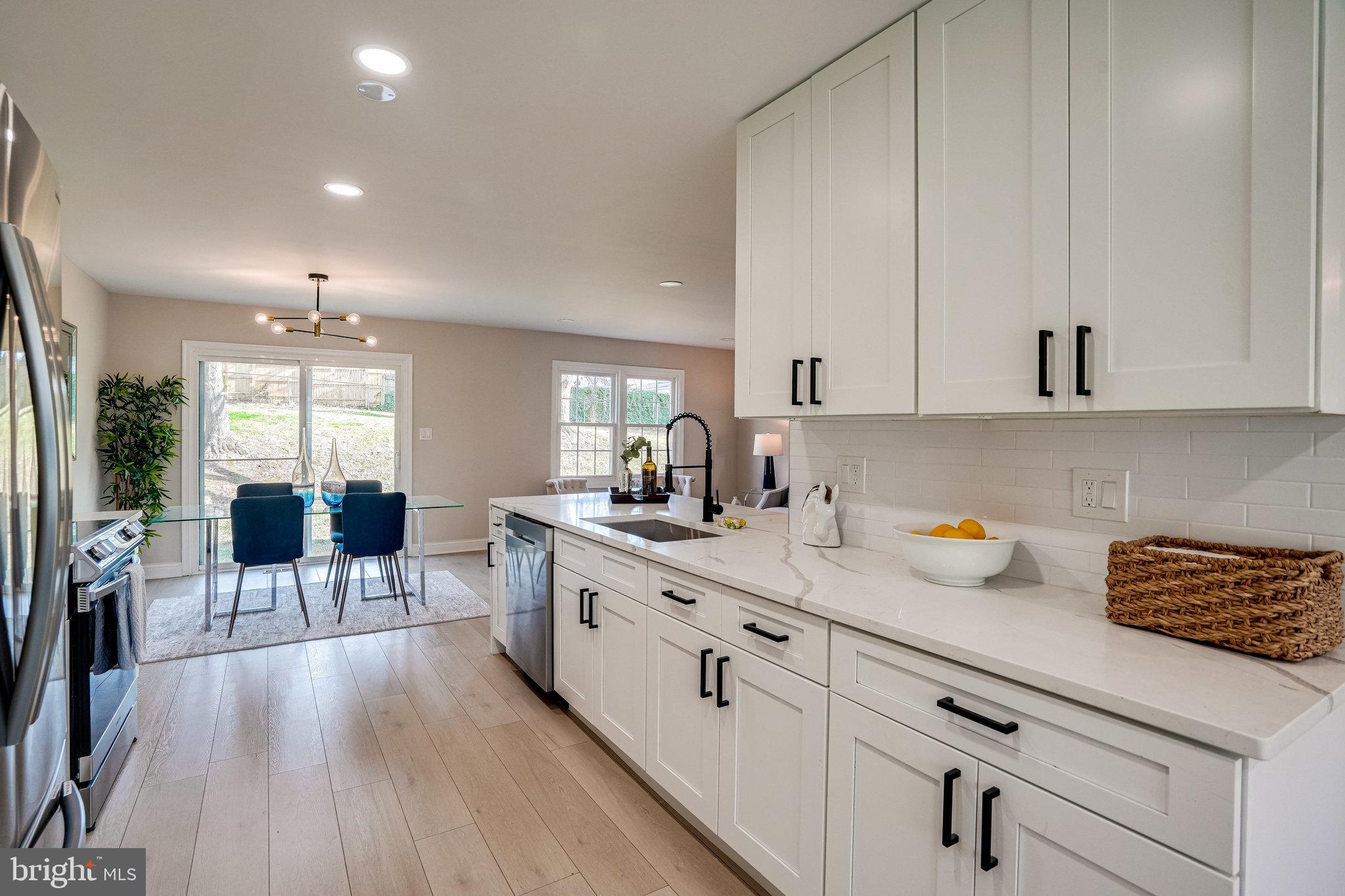 QUINCE ORCHARD KNOLLS - Residential