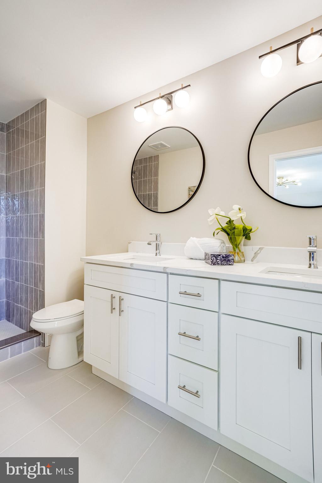 QUINCE ORCHARD KNOLLS - Residential