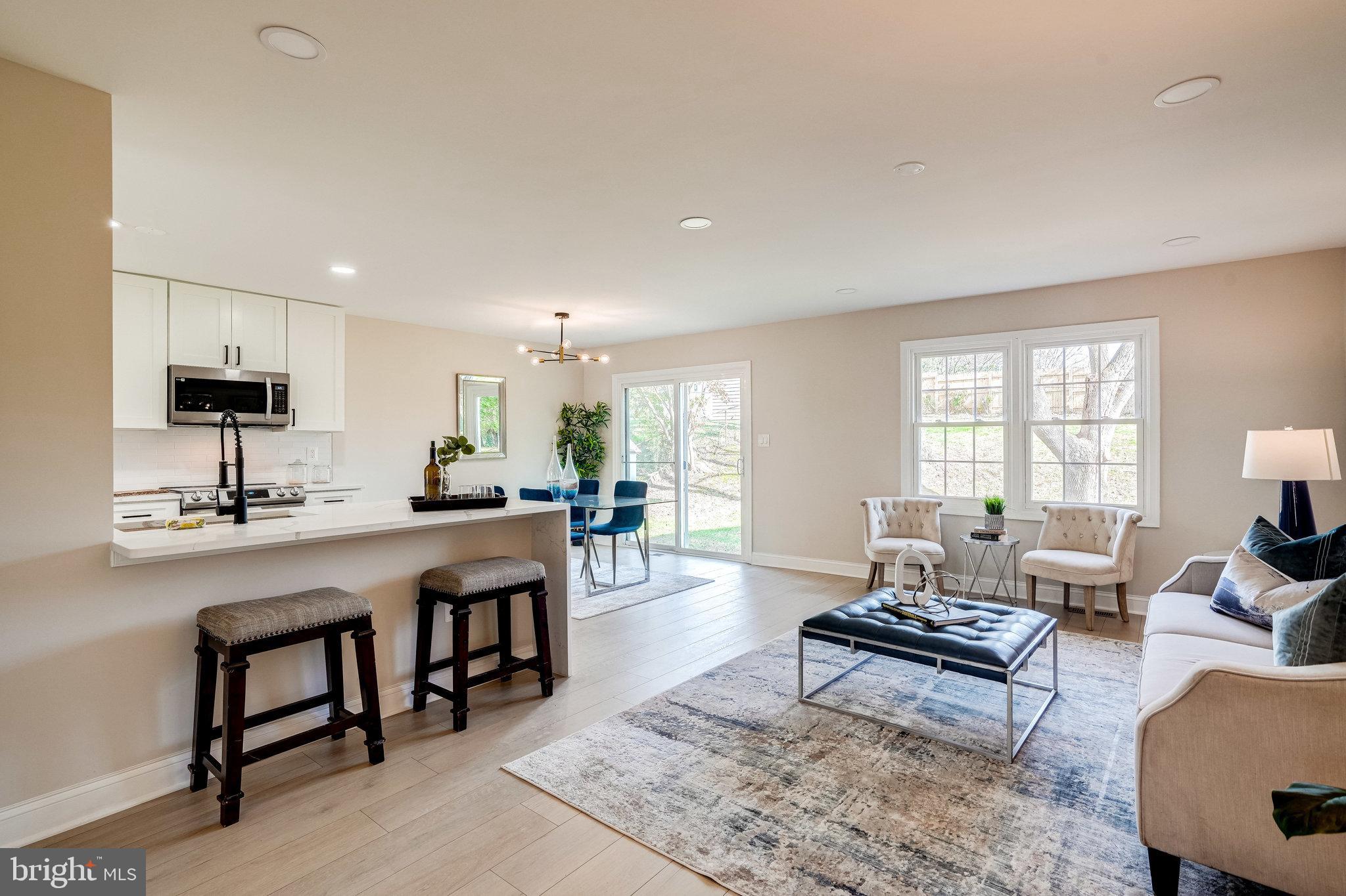 QUINCE ORCHARD KNOLLS - Residential