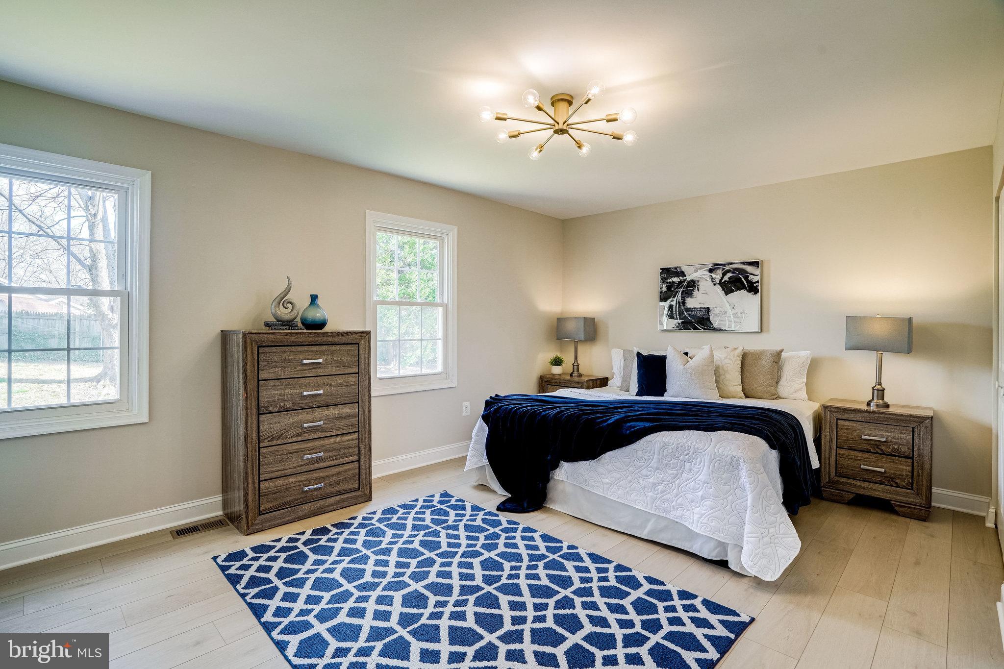 QUINCE ORCHARD KNOLLS - Residential