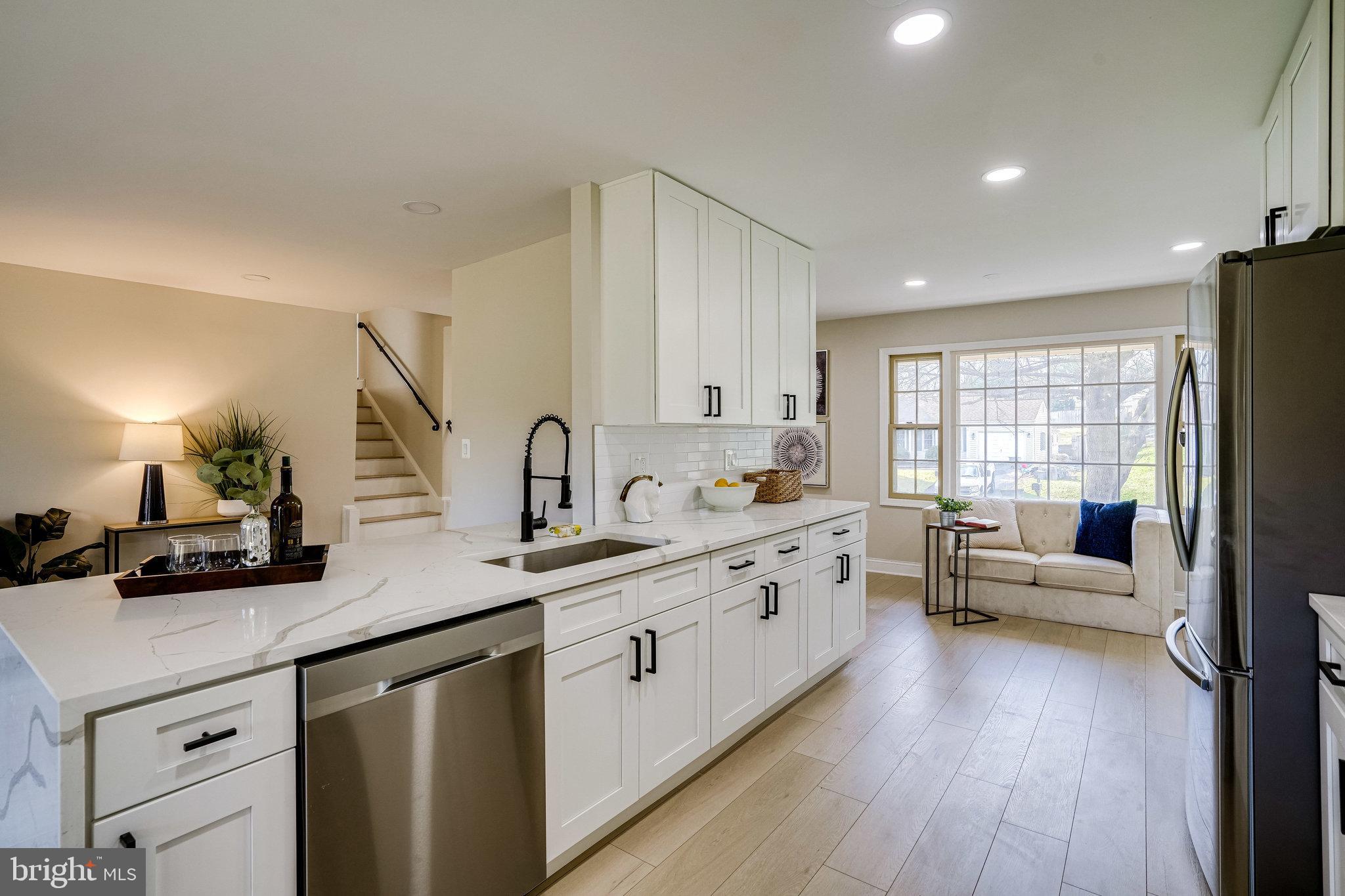 QUINCE ORCHARD KNOLLS - Residential