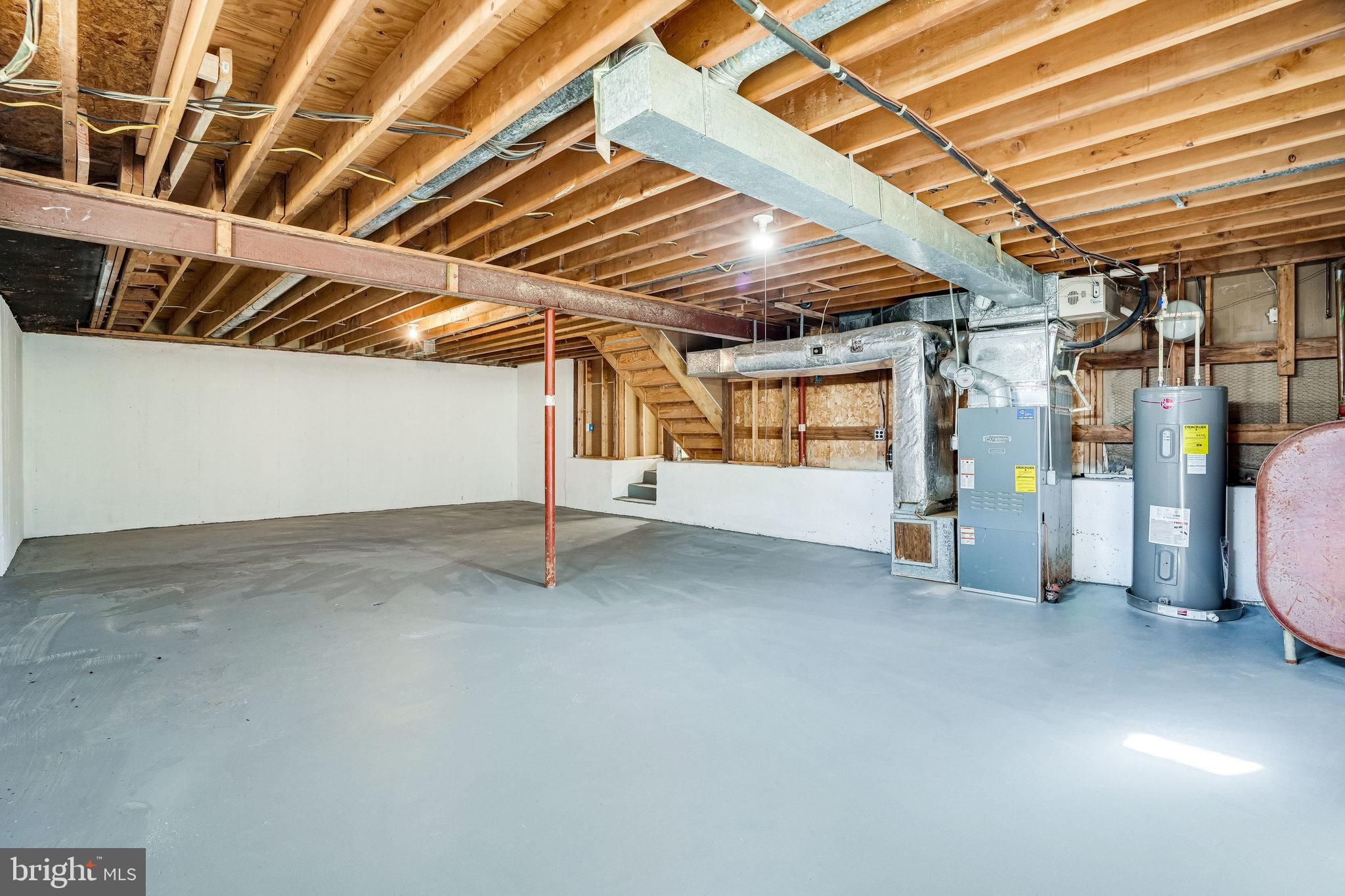 QUINCE ORCHARD KNOLLS - Residential