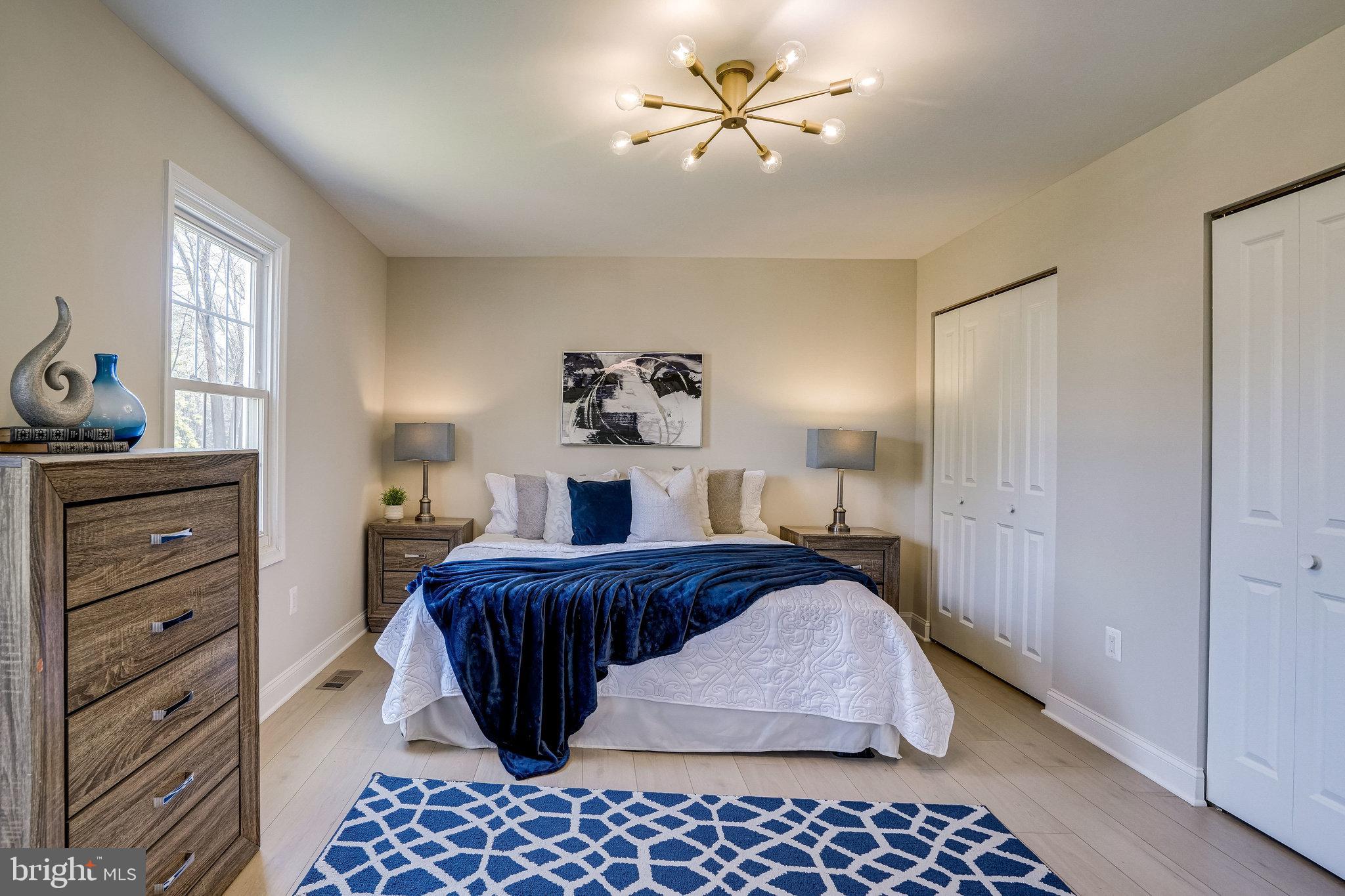 QUINCE ORCHARD KNOLLS - Residential