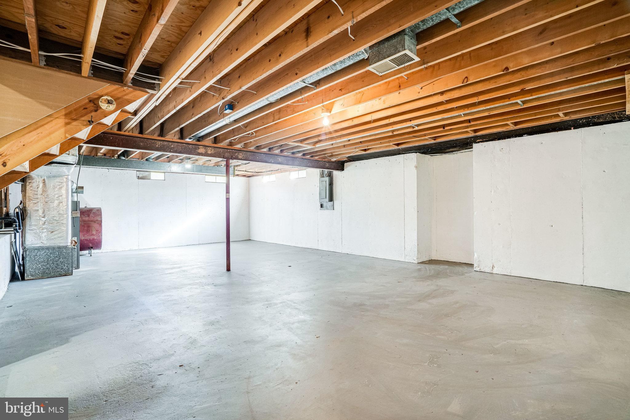 QUINCE ORCHARD KNOLLS - Residential