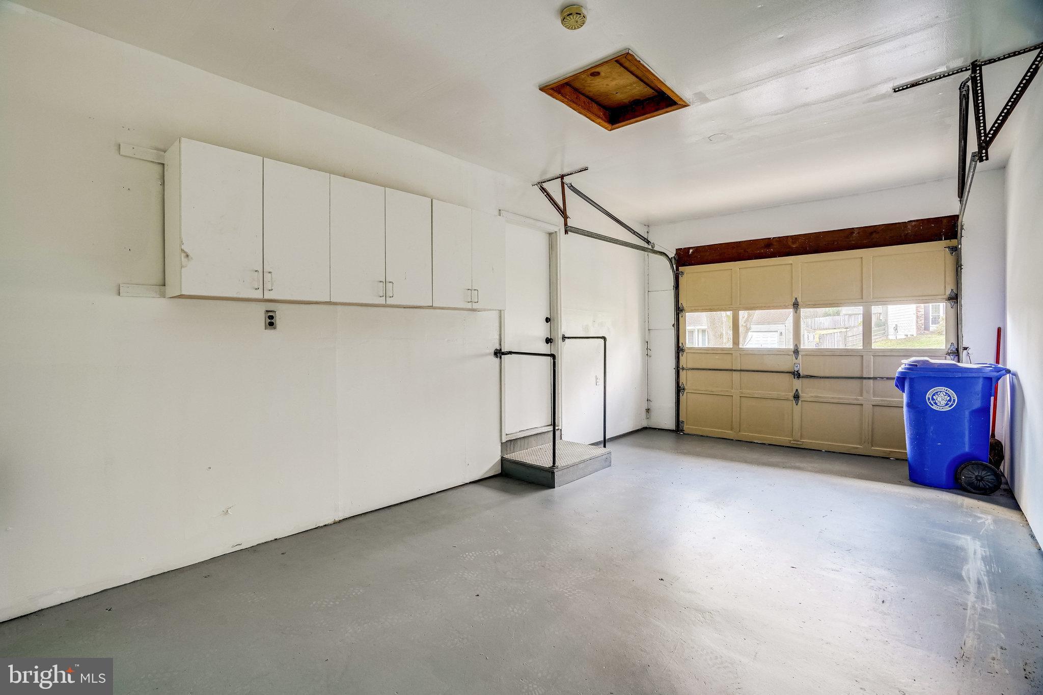 QUINCE ORCHARD KNOLLS - Residential