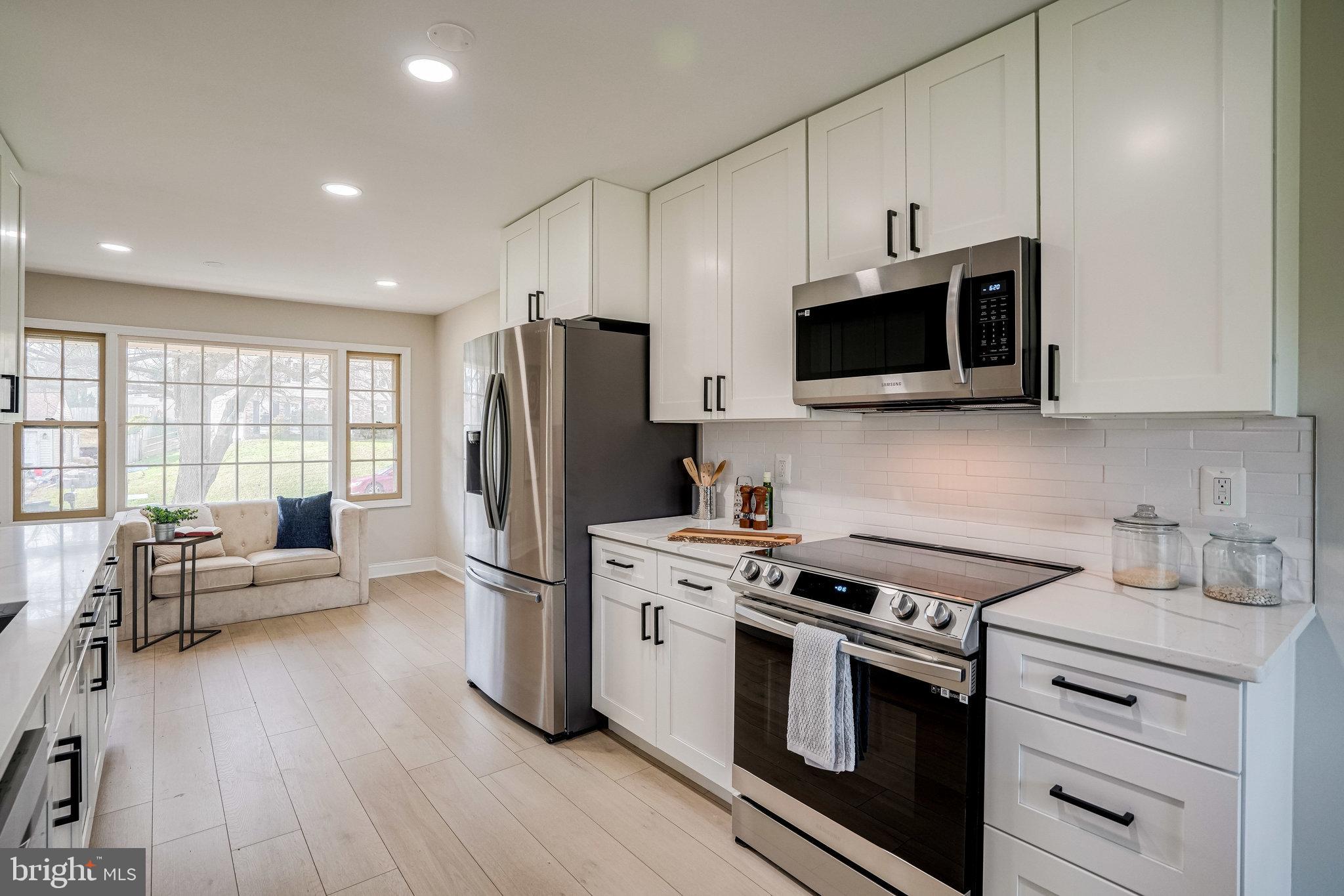 QUINCE ORCHARD KNOLLS - Residential