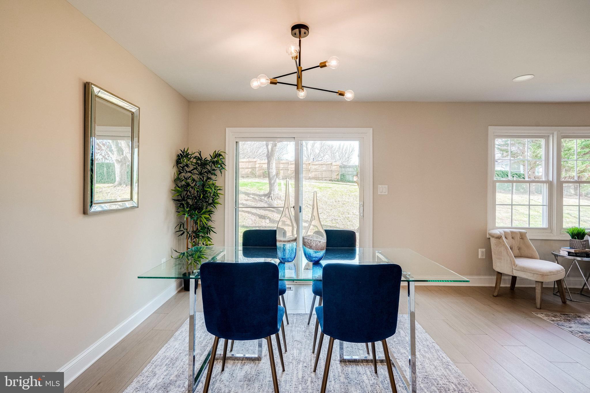 QUINCE ORCHARD KNOLLS - Residential