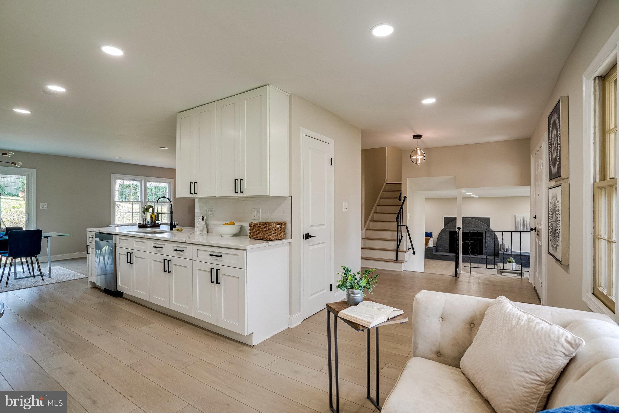 QUINCE ORCHARD KNOLLS - Residential