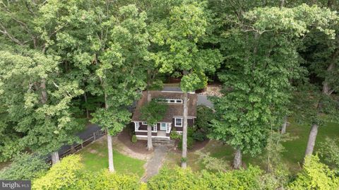 2942 WINDY BUSH ROAD NEWTOWN PA 18940