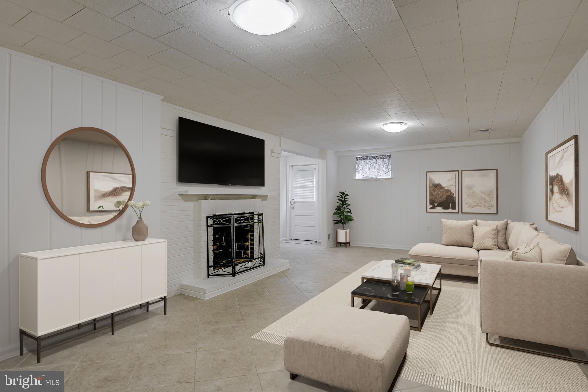 BRADLEY HILLS - Residential Lease