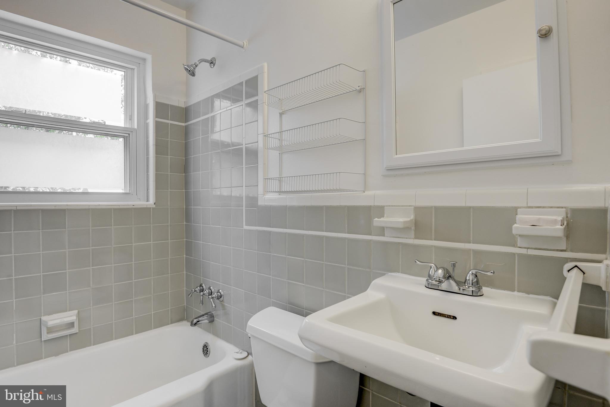 BRADLEY HILLS - Residential Lease