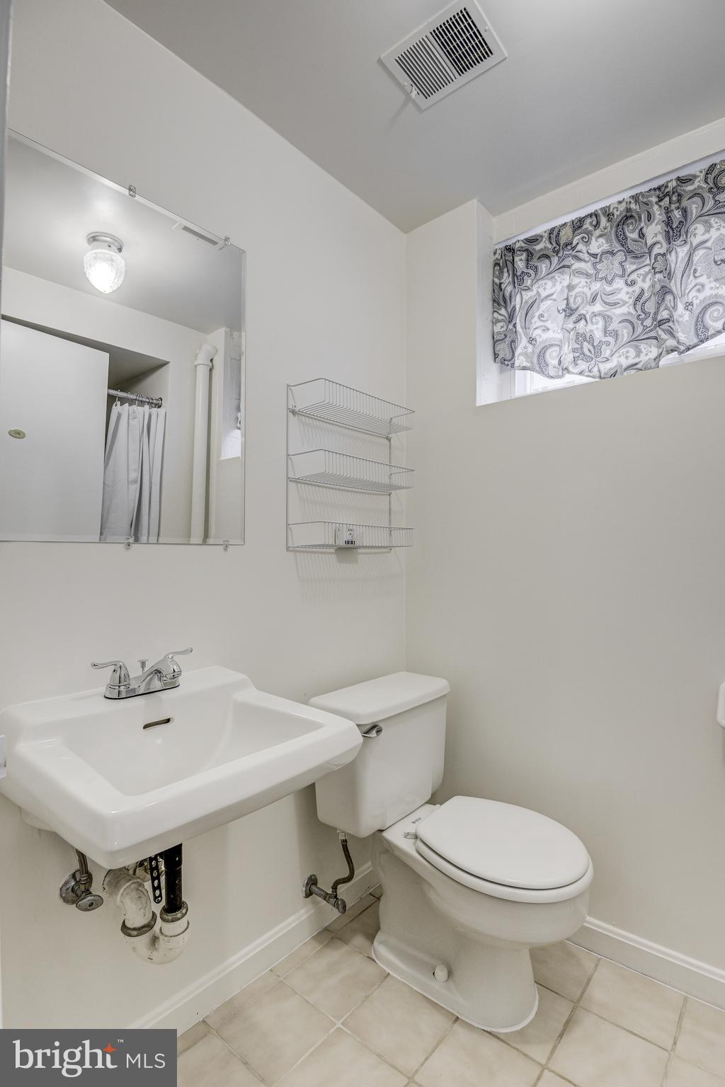 BRADLEY HILLS - Residential Lease