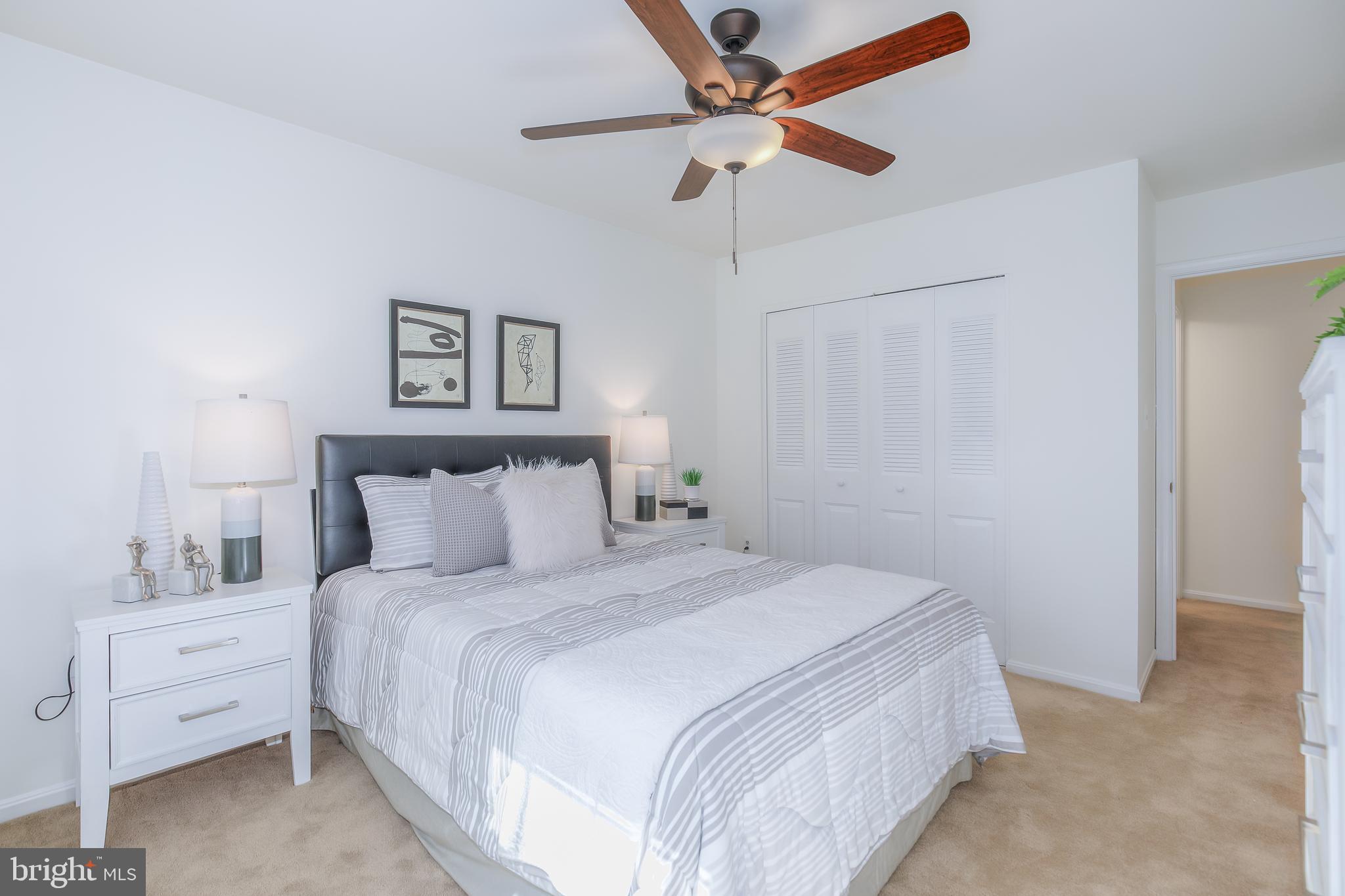 SEVEN OAKS - Residential