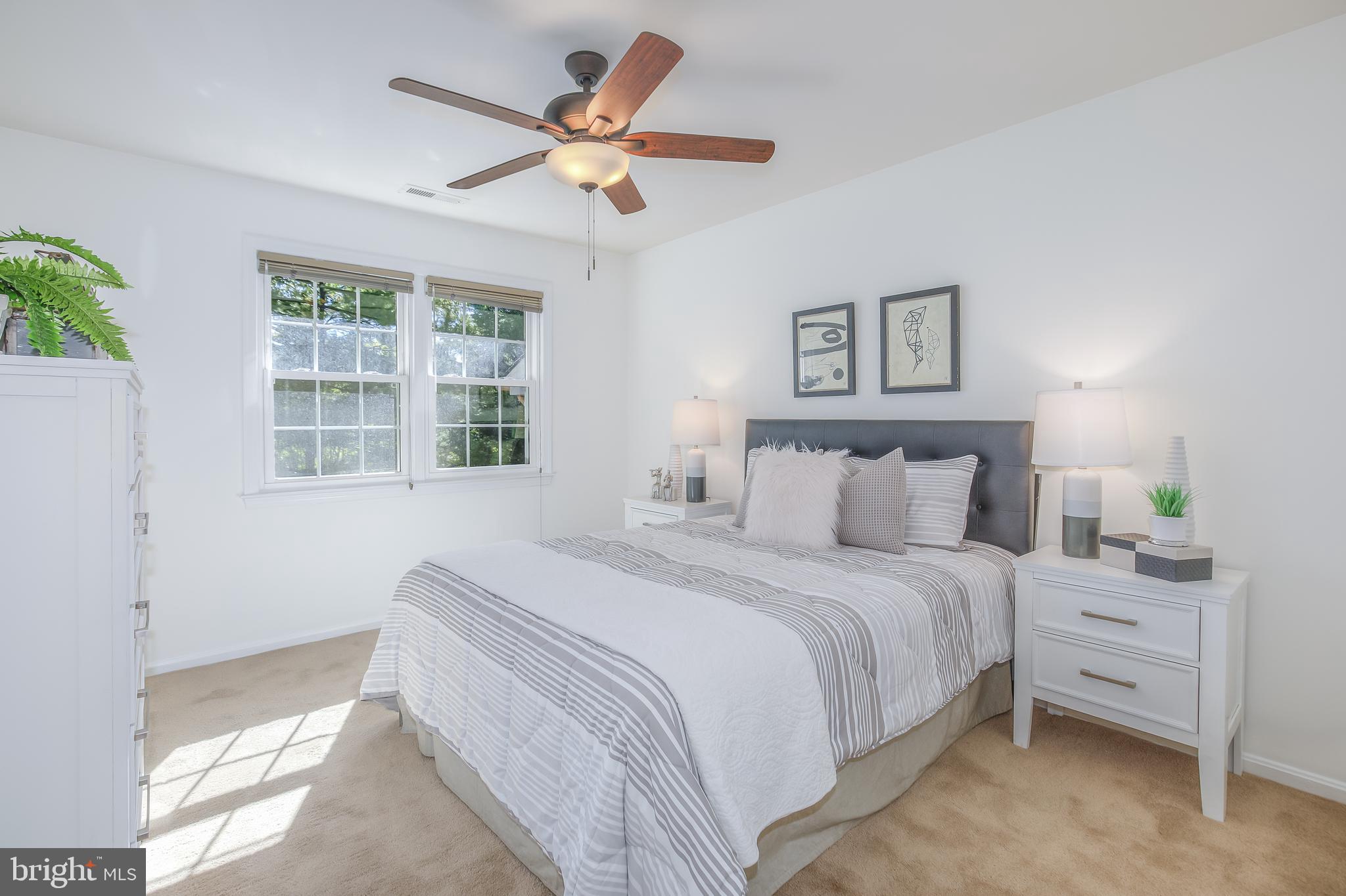 SEVEN OAKS - Residential