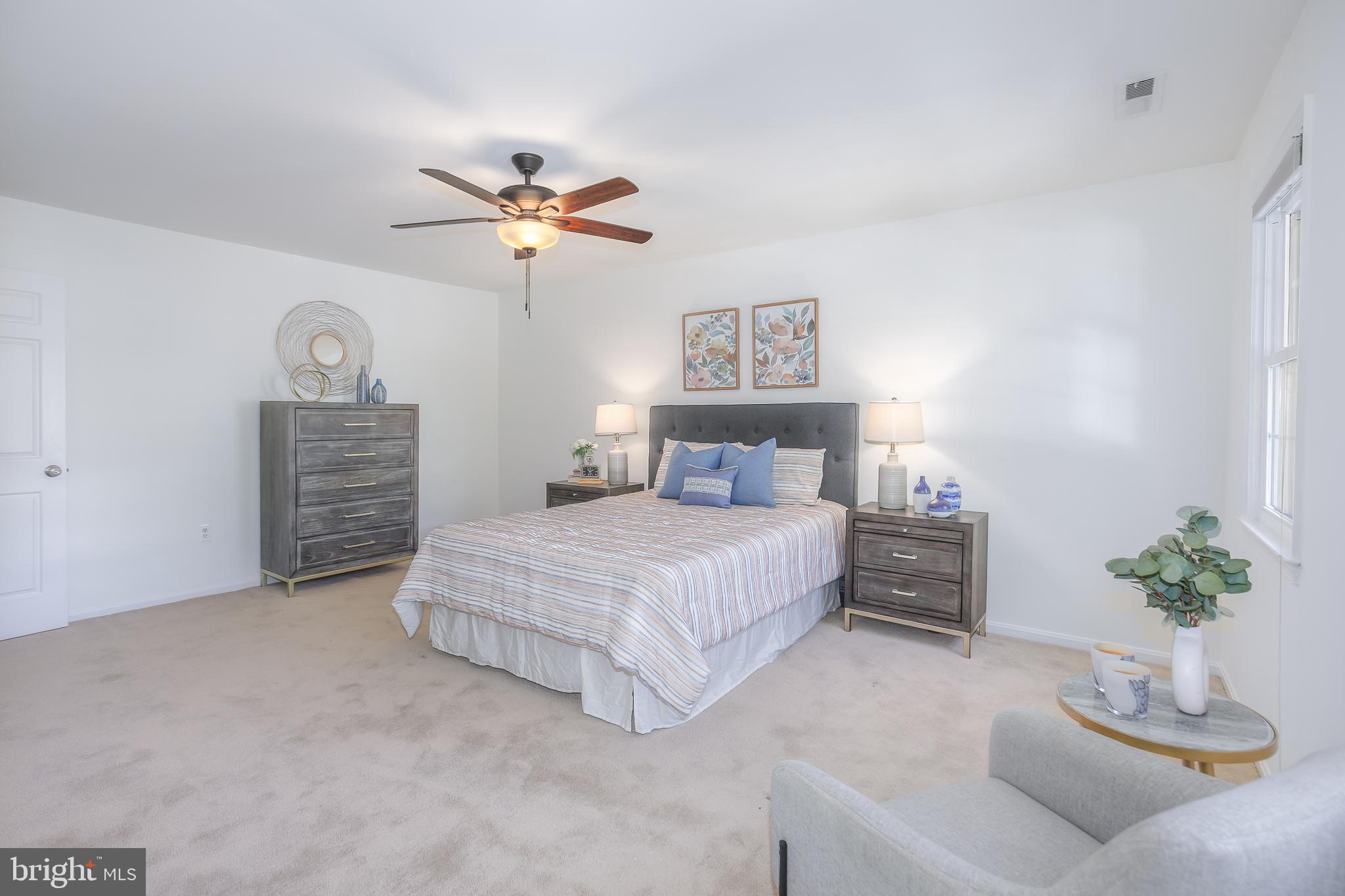 SEVEN OAKS - Residential