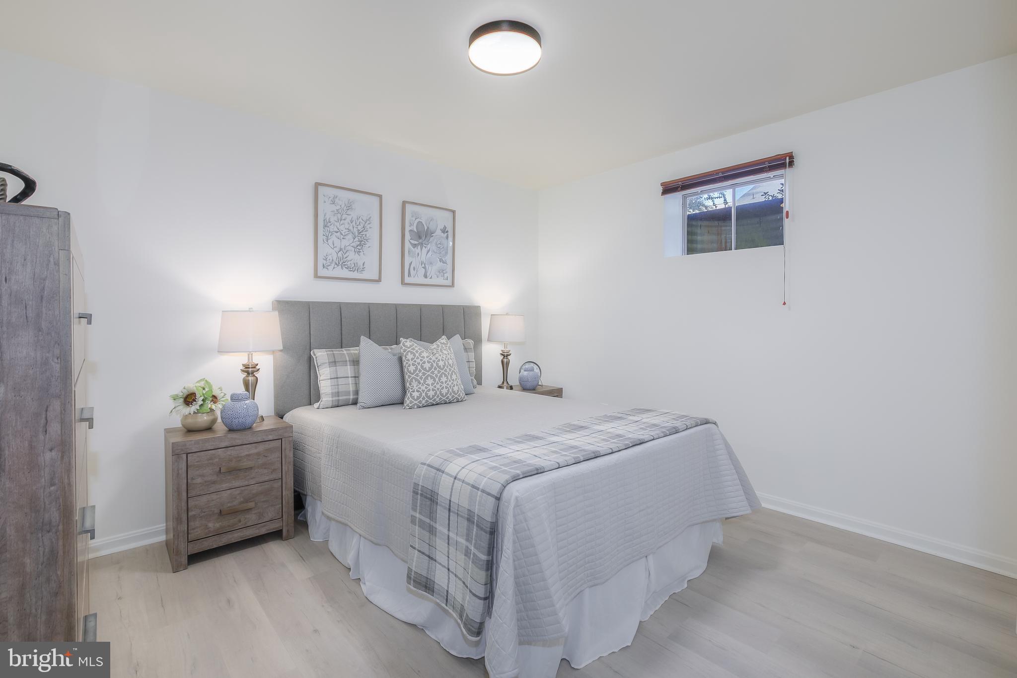 SEVEN OAKS - Residential