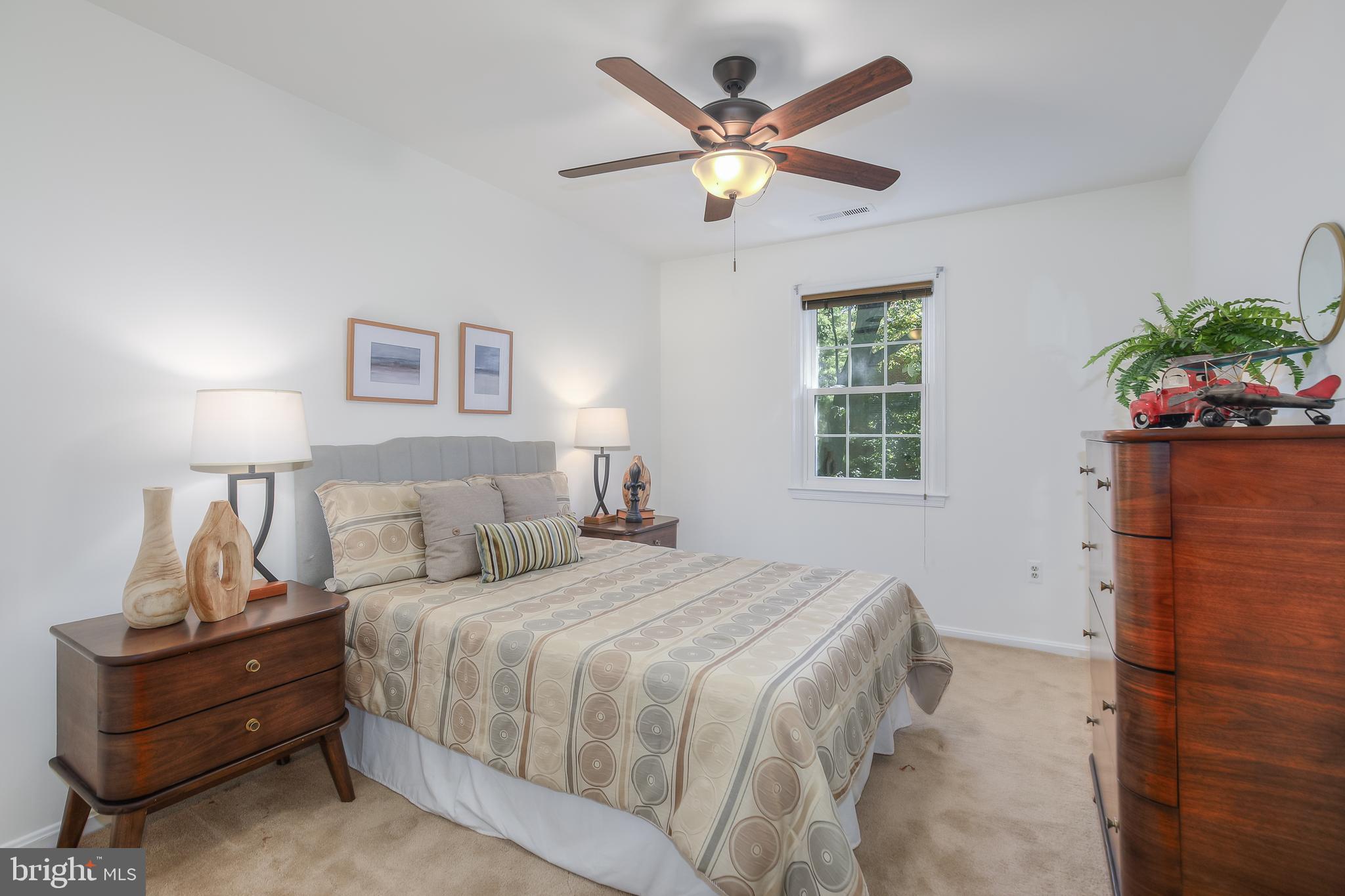 SEVEN OAKS - Residential