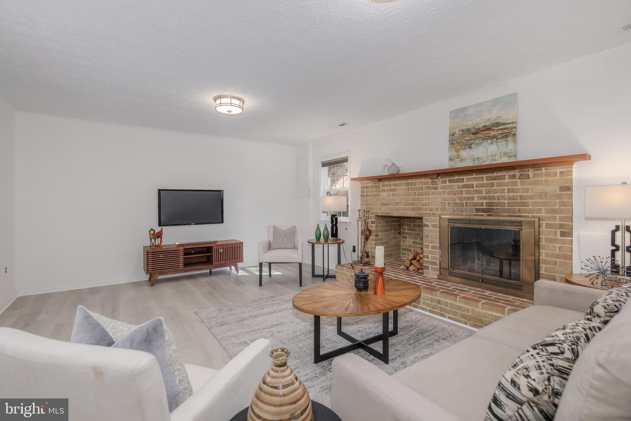 SEVEN OAKS - Residential