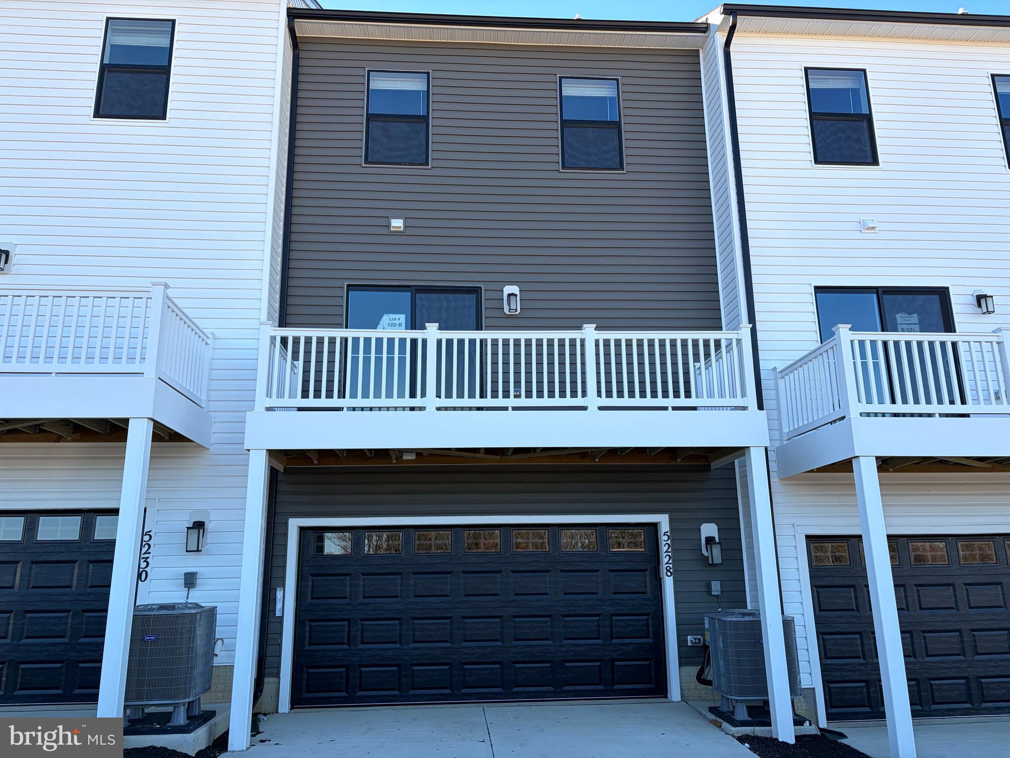 5227 MANOR PARK DRIVE