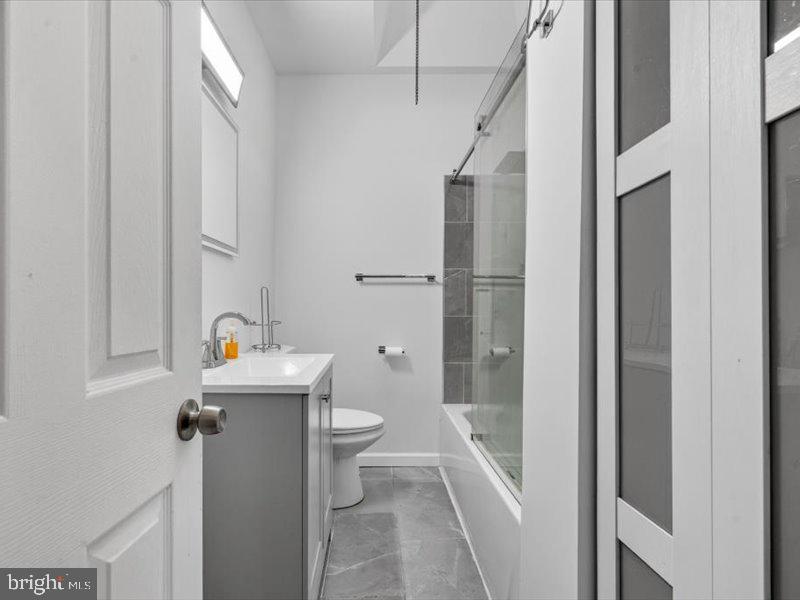 WEST OAK LANE - Residential