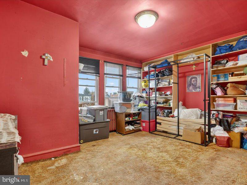 WEST OAK LANE - Residential