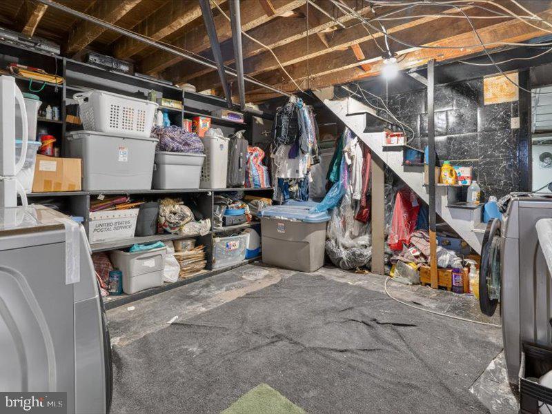 WEST OAK LANE - Residential