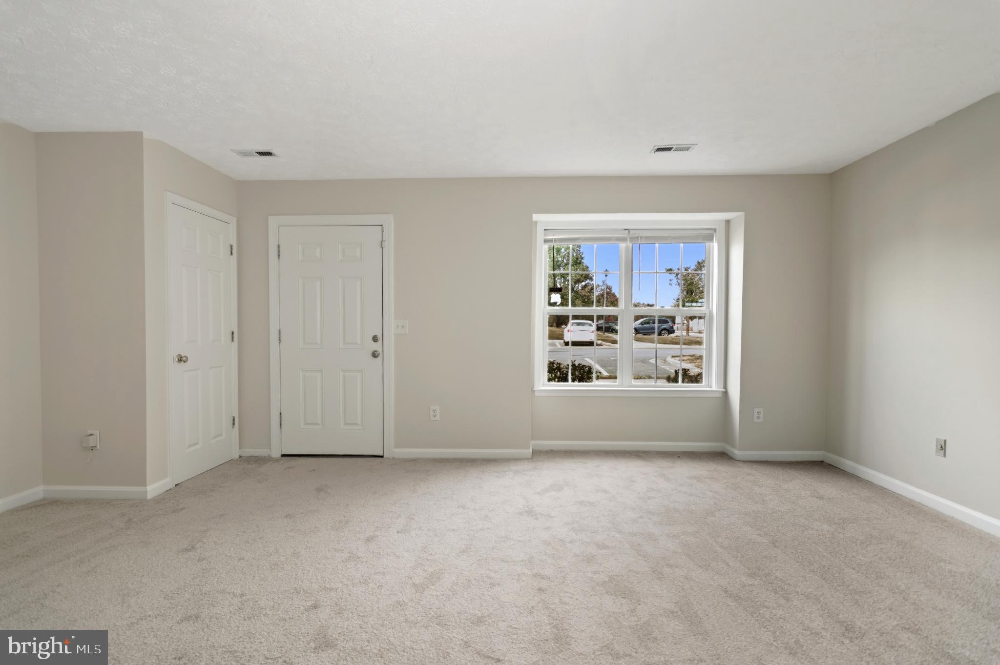 COVENTRY CREEK - Residential Lease