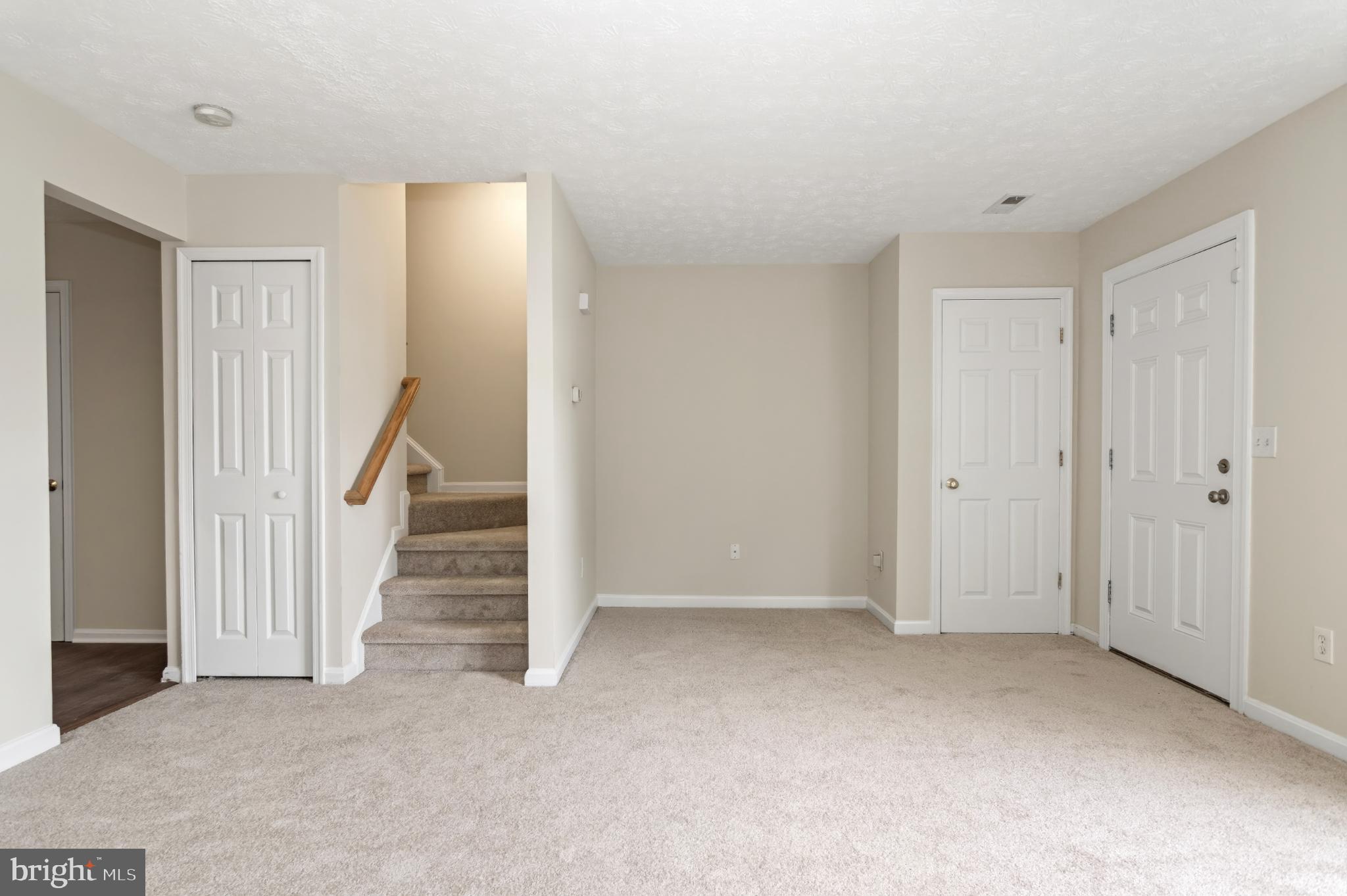 COVENTRY CREEK - Residential Lease