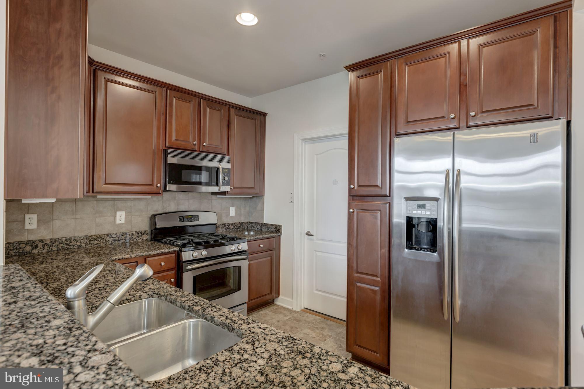 CAMERON STATION - Residential Lease