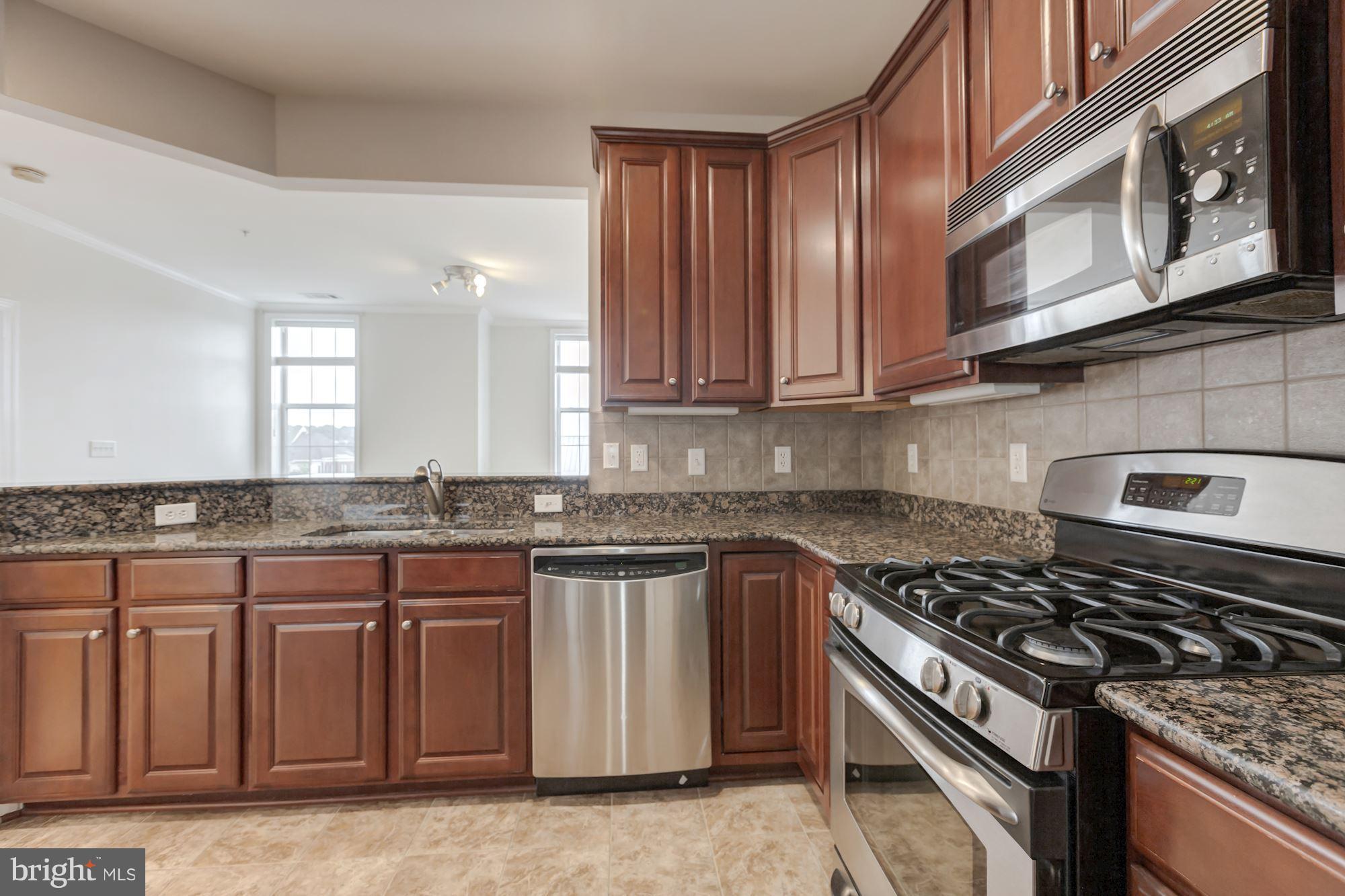 CAMERON STATION - Residential Lease