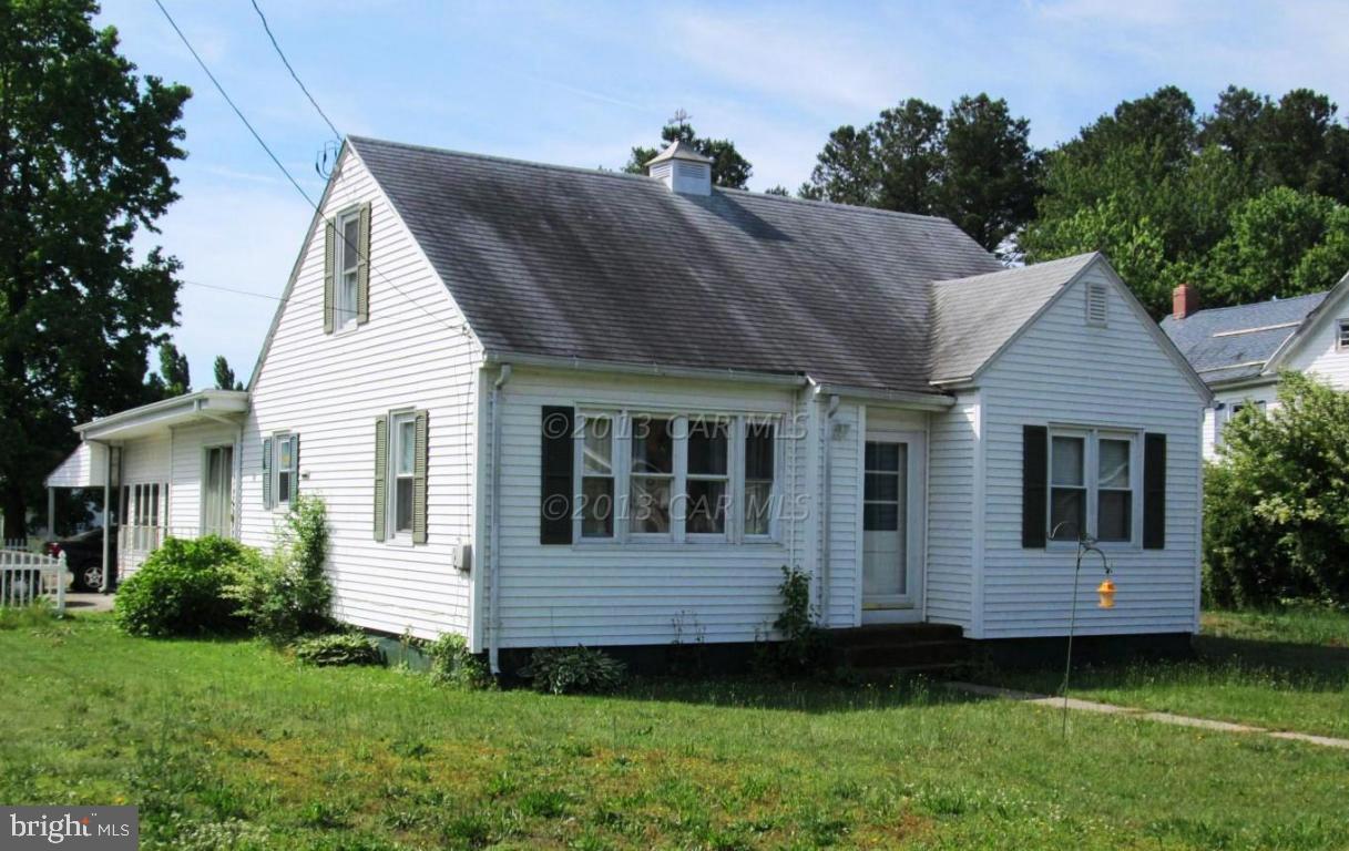 Very close to Deal Island Harbor. House has large porch 21 x 14 and large family/game room with wet bar 30 x 14 great for family gathering.Property sold as-is and has been maintained by owner. Off street parking, and windows have been replaced.