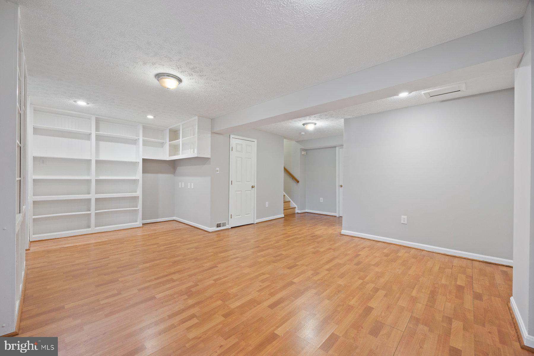 VILLAGE OF DORSEY SEARCH - Residential