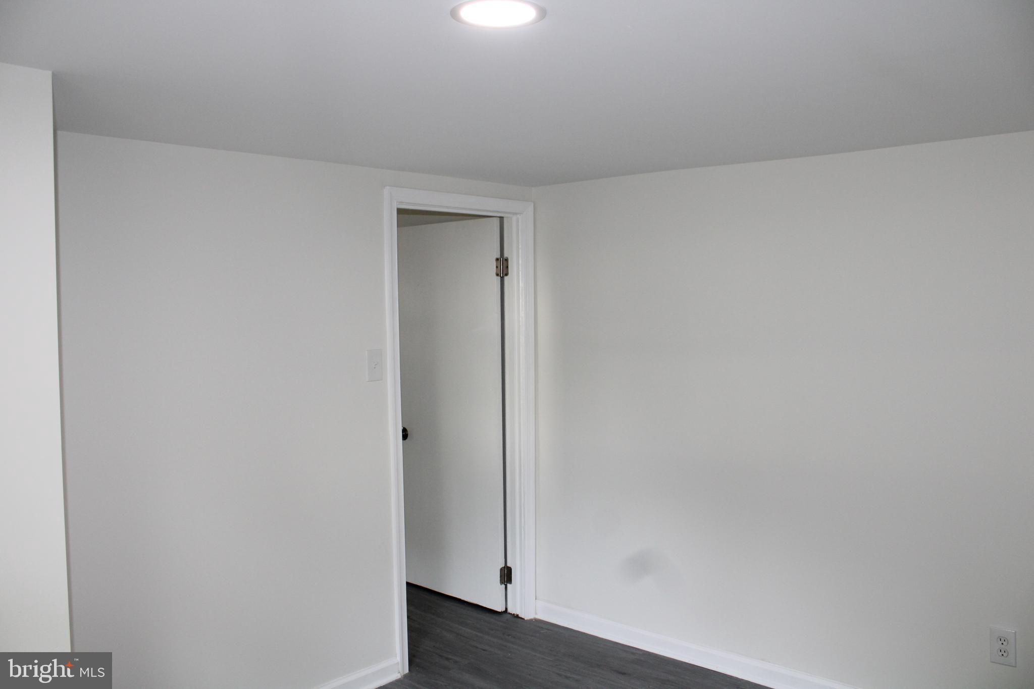 BREEZY KNOLLS - Residential