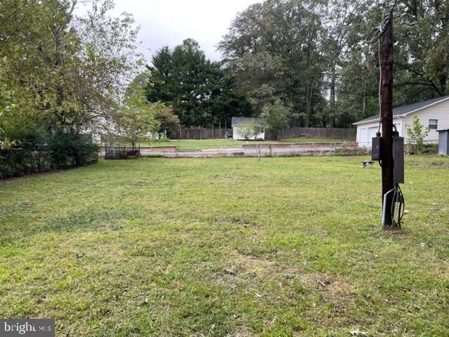 BREEZY KNOLLS - Residential